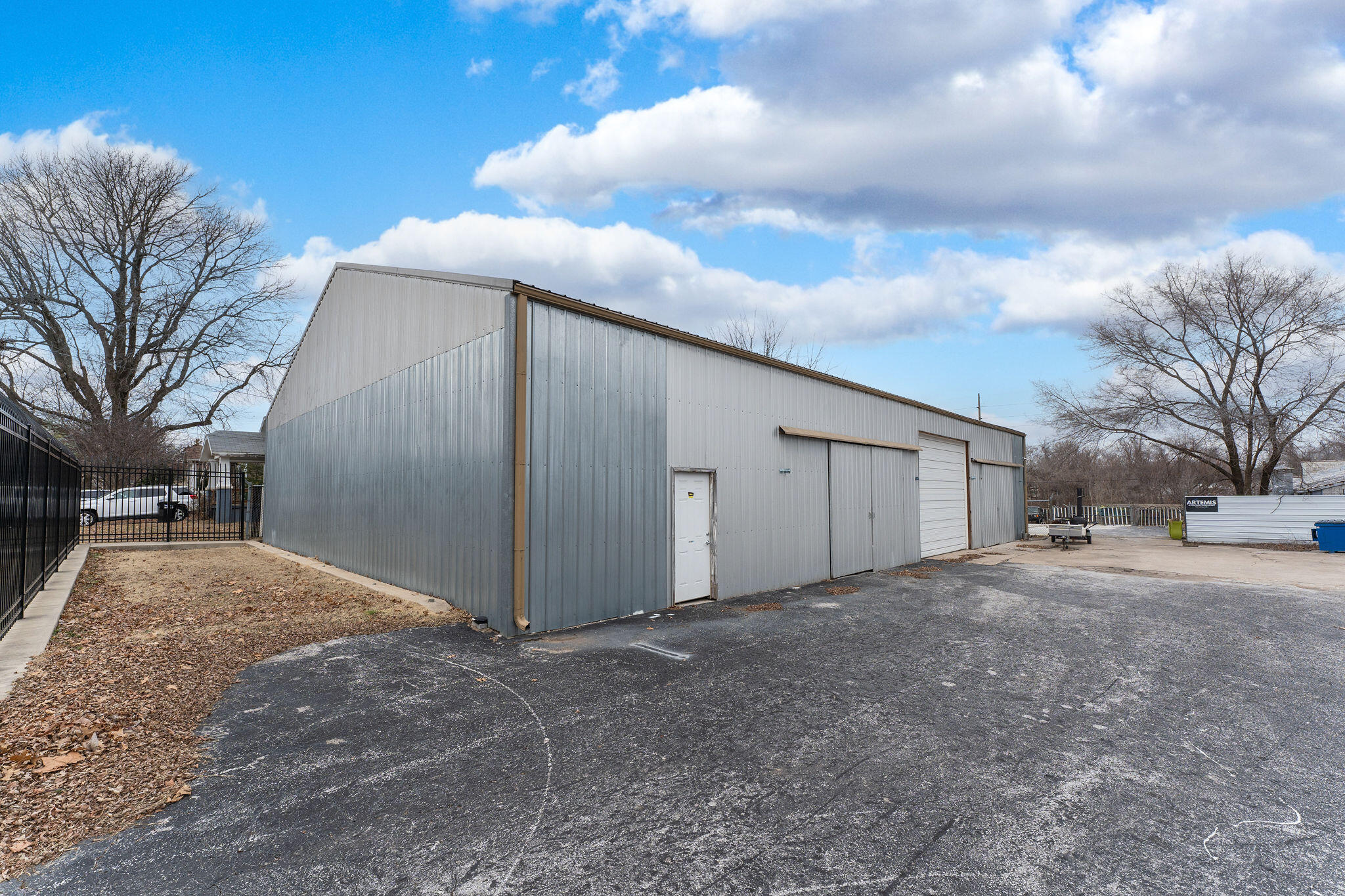 1637 East Olive Street Property Photo 49