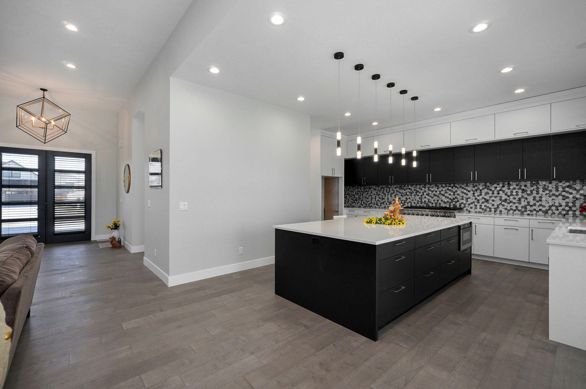 208 North Glengary Drive Property Photo 12