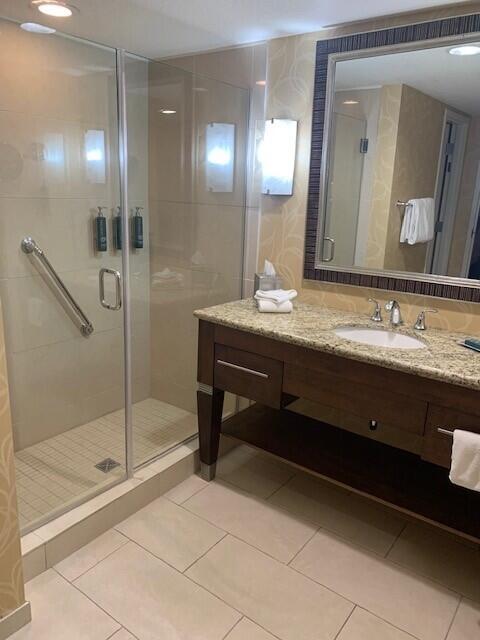 200 South Sycamore Street Property Photo 10