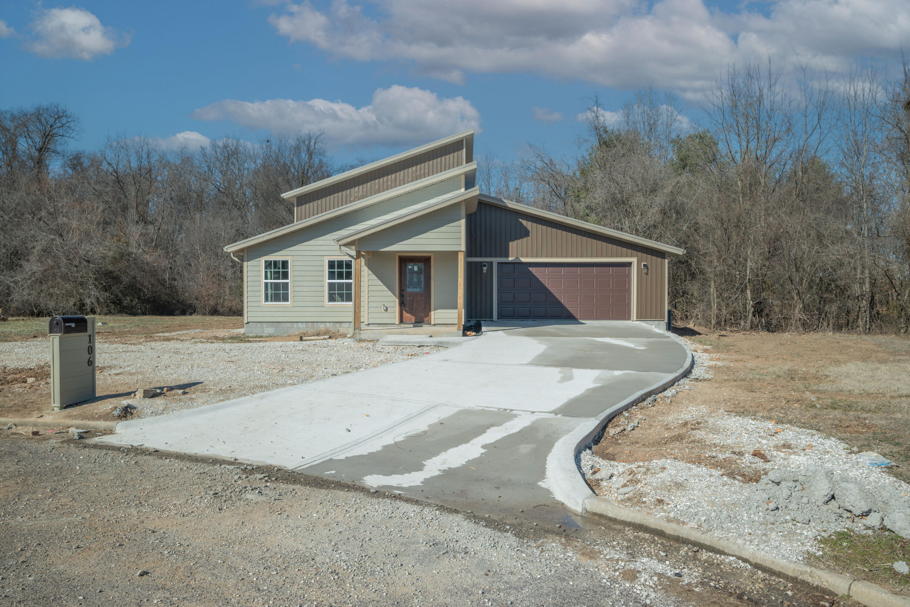 106 Haylee Circle Property Photo 1