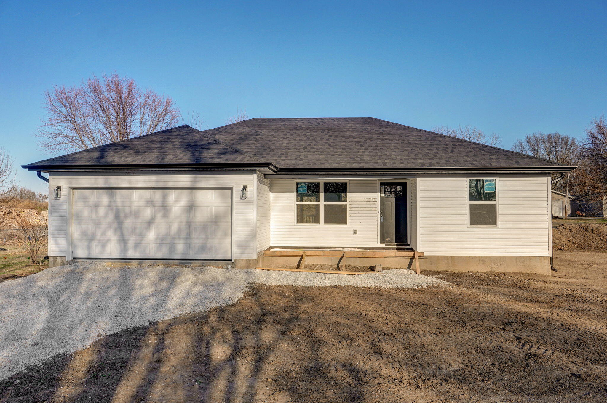 122 Alberta Drive Property Photo 3