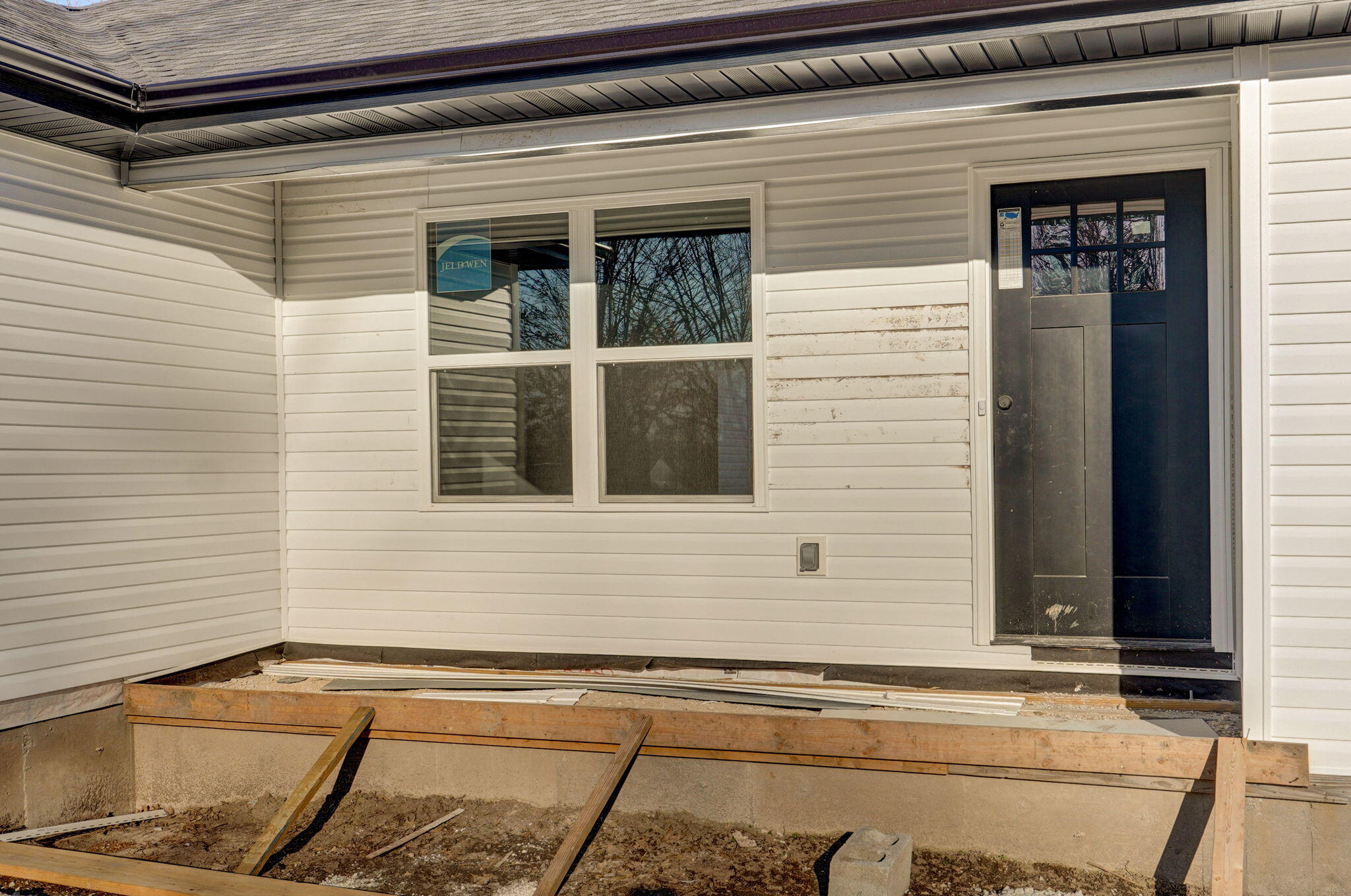 122 Alberta Drive Property Photo 5