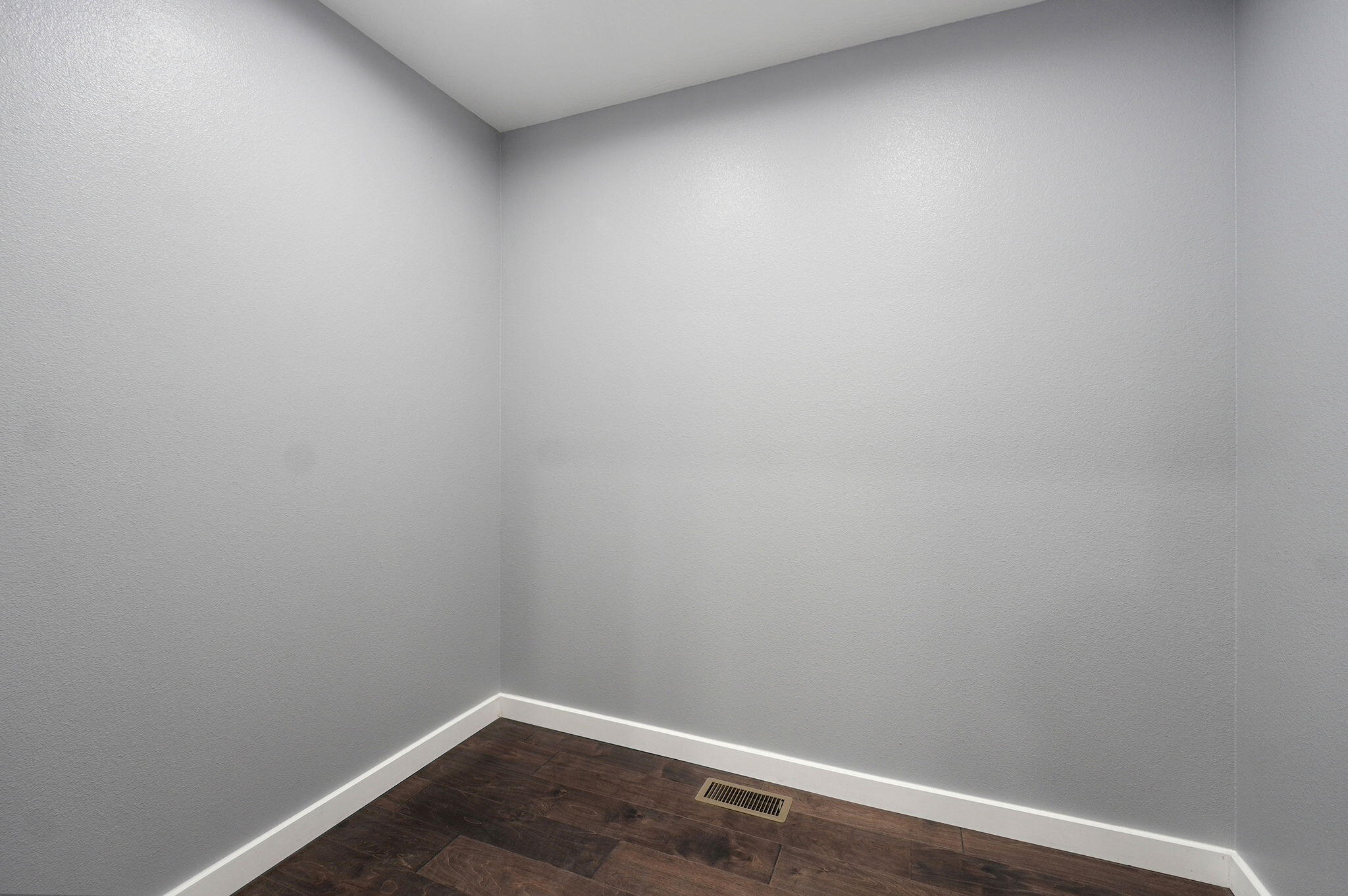122 Alberta Drive Property Photo 21