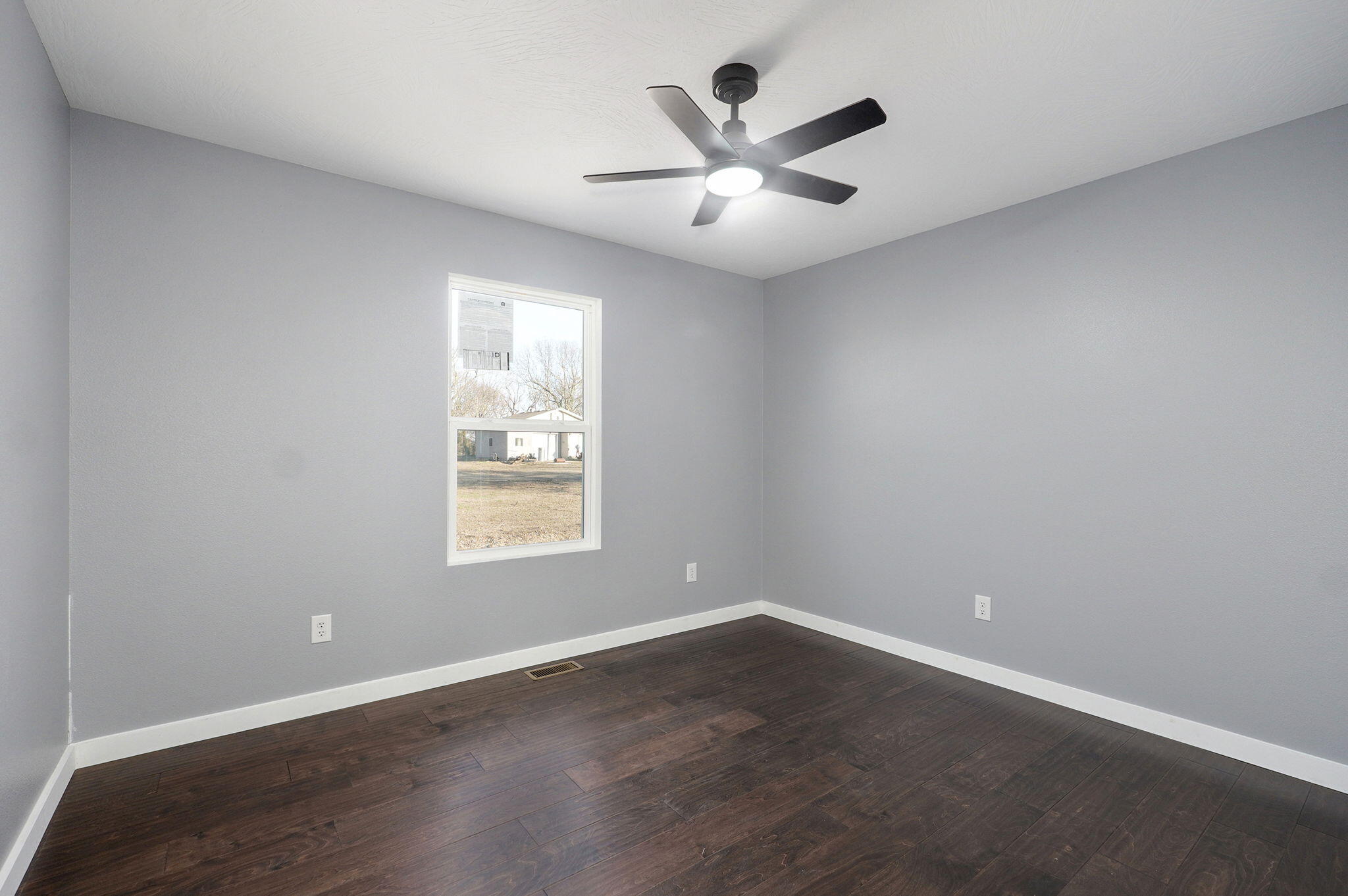 122 Alberta Drive Property Photo 24