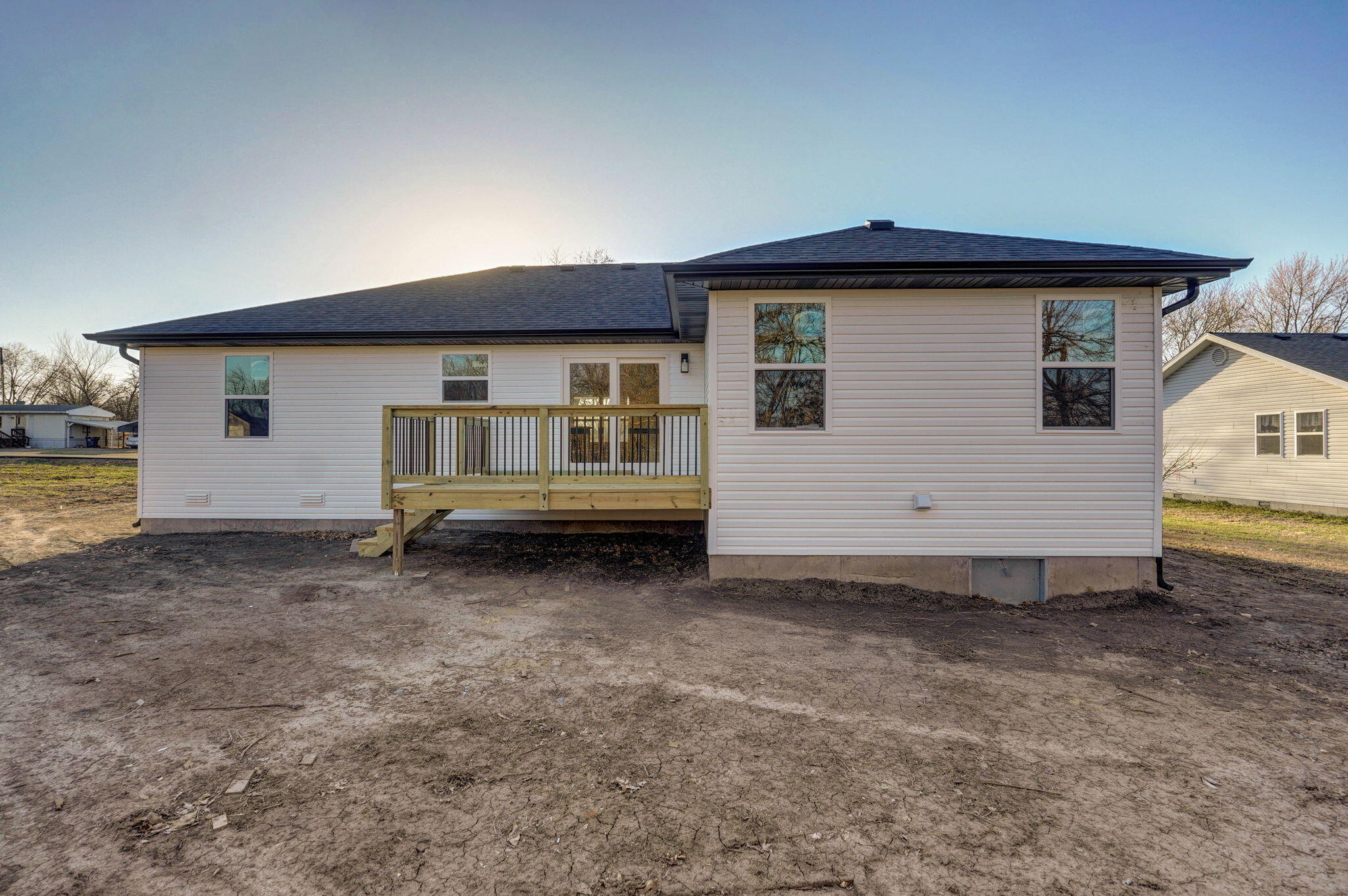 122 Alberta Drive Property Photo 28