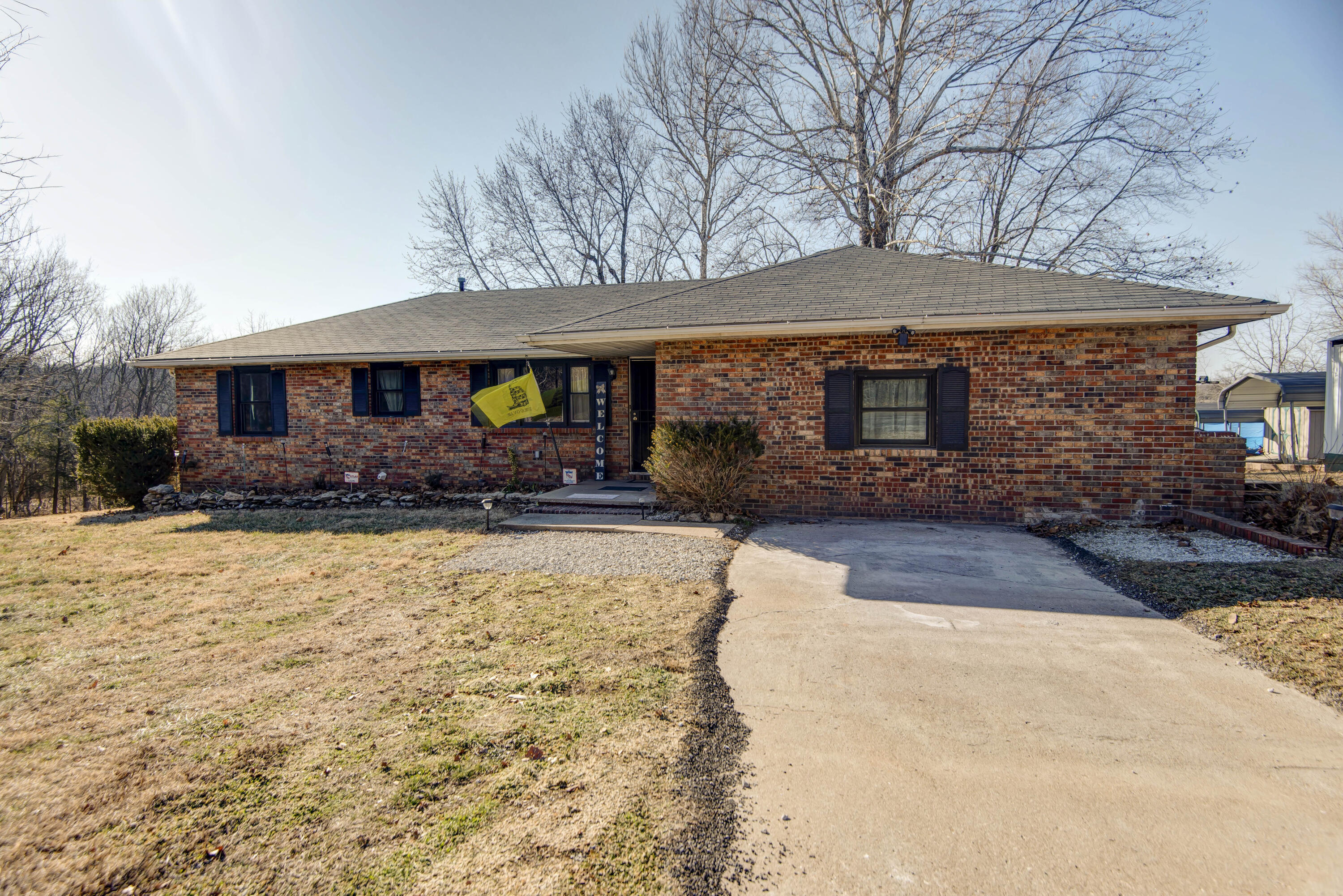 8323 North Farm Rd 105 Property Photo 2