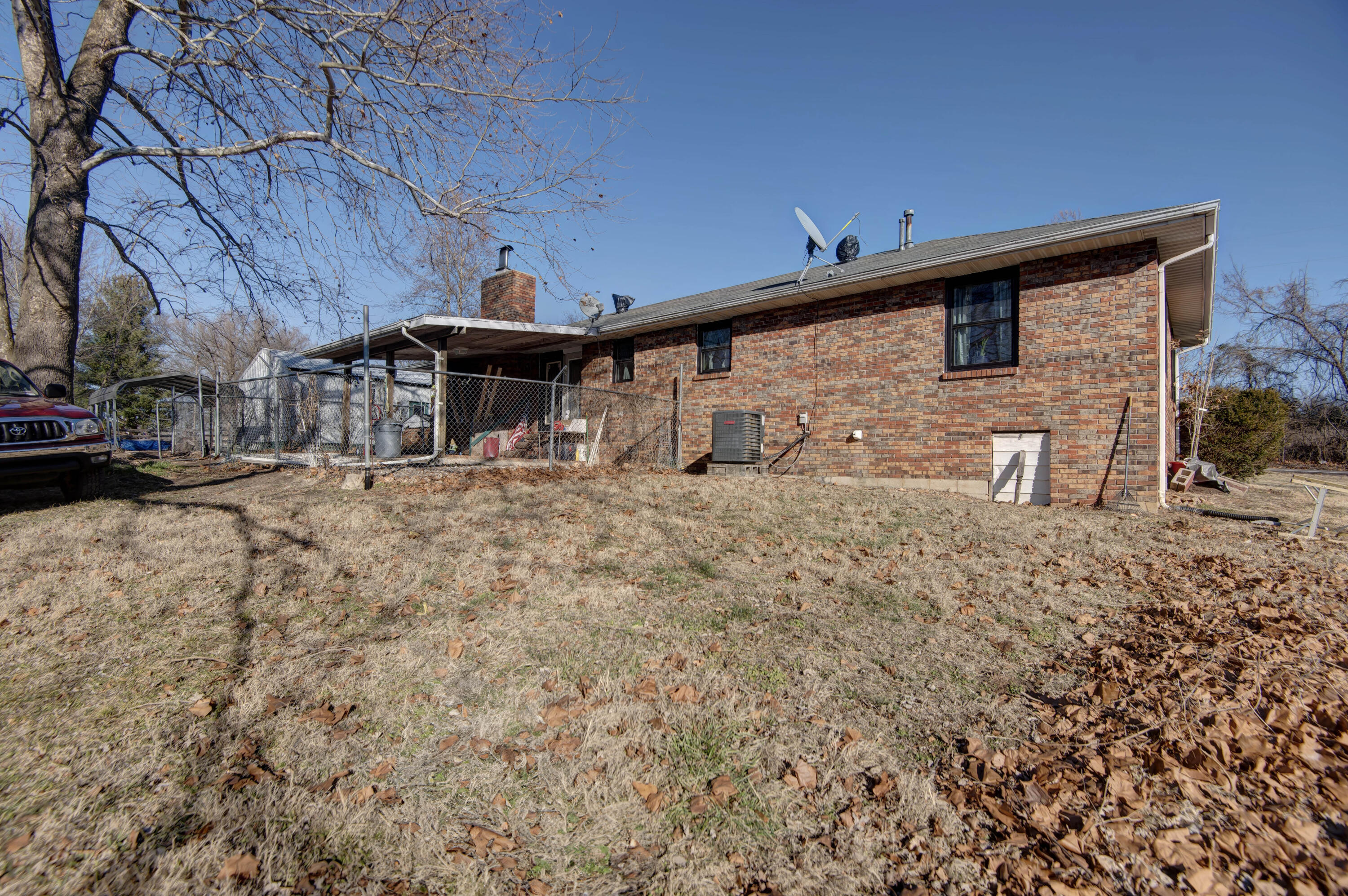 8323 North Farm Rd 105 Property Photo 4