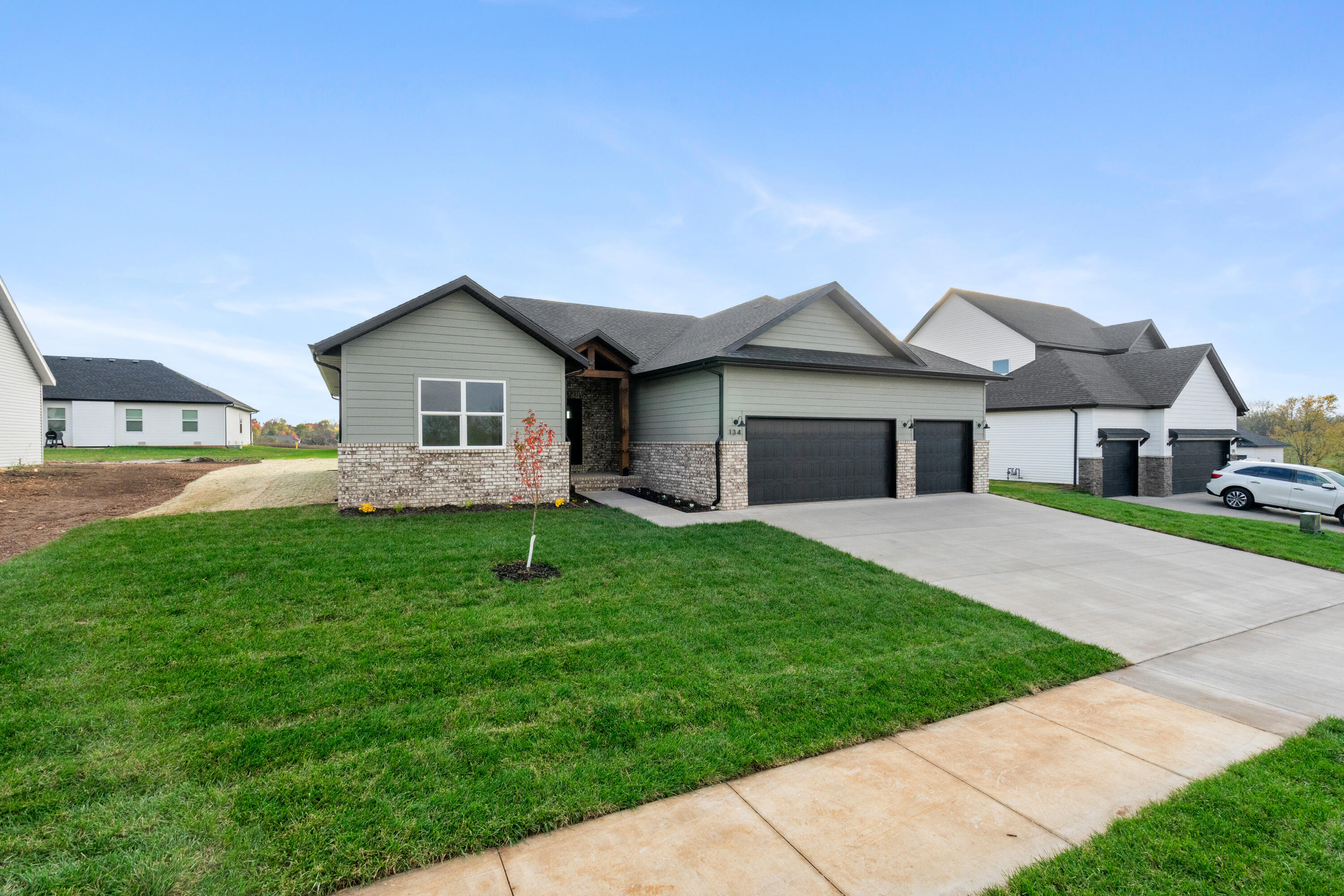 127 East Kelce Lane Property Photo