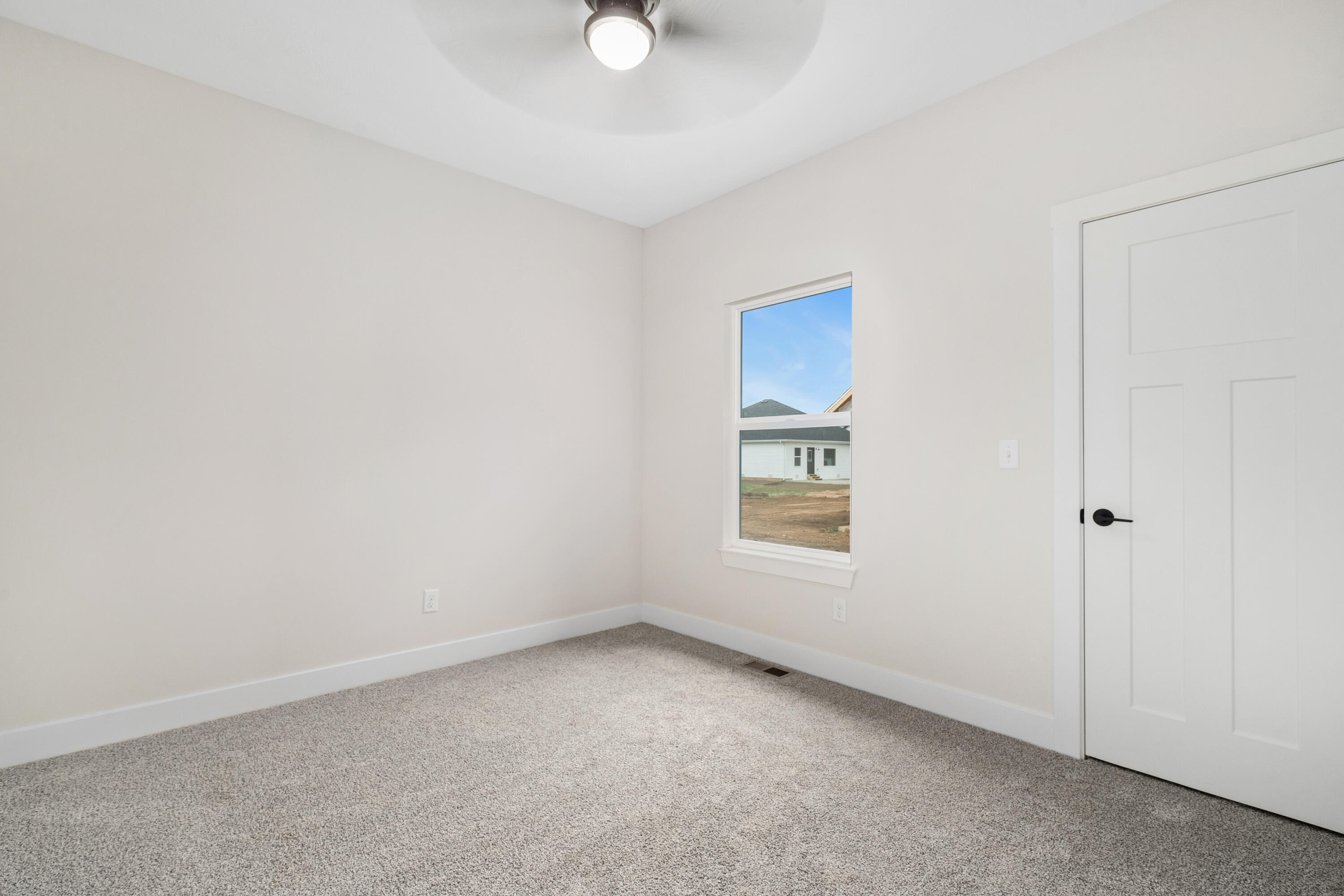 193 East Kelce Lane Property Photo 27