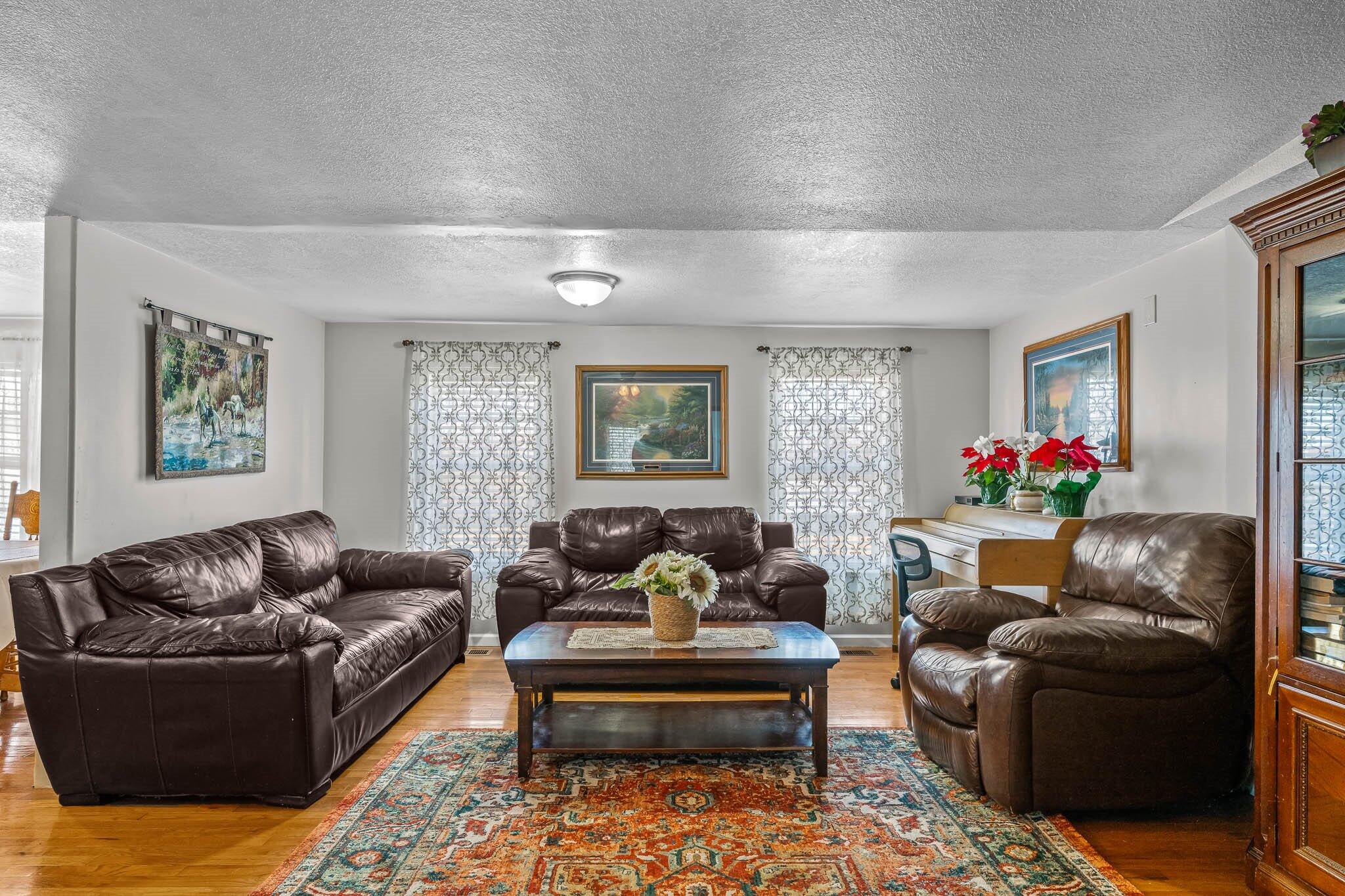8490 Lawrence 1082 Property Photo 21