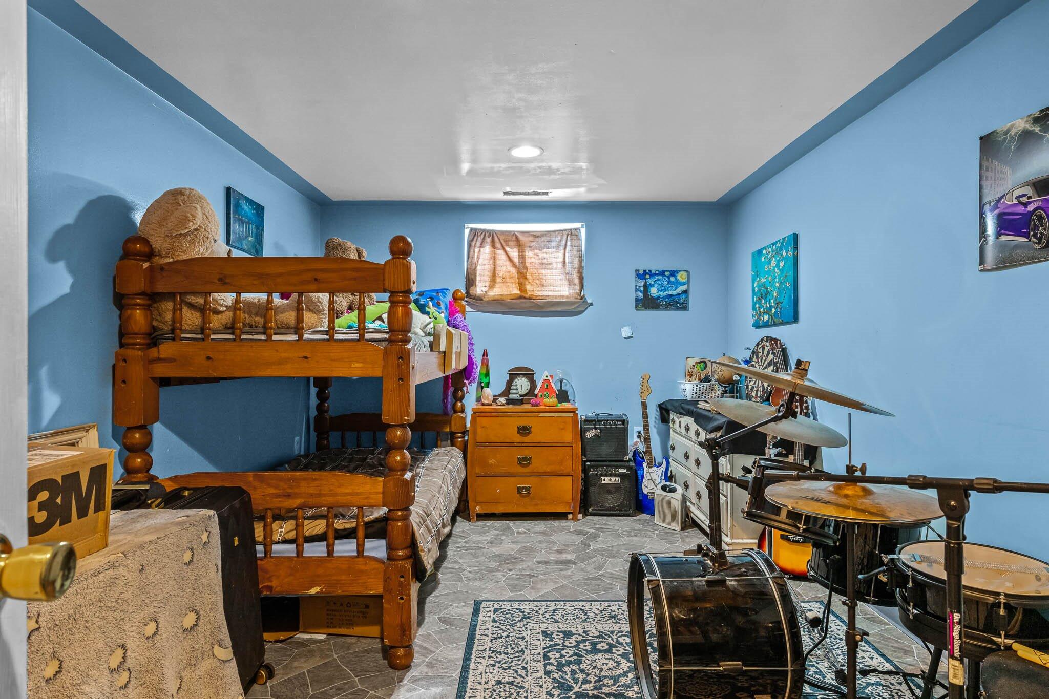 8490 Lawrence 1082 Property Photo 38