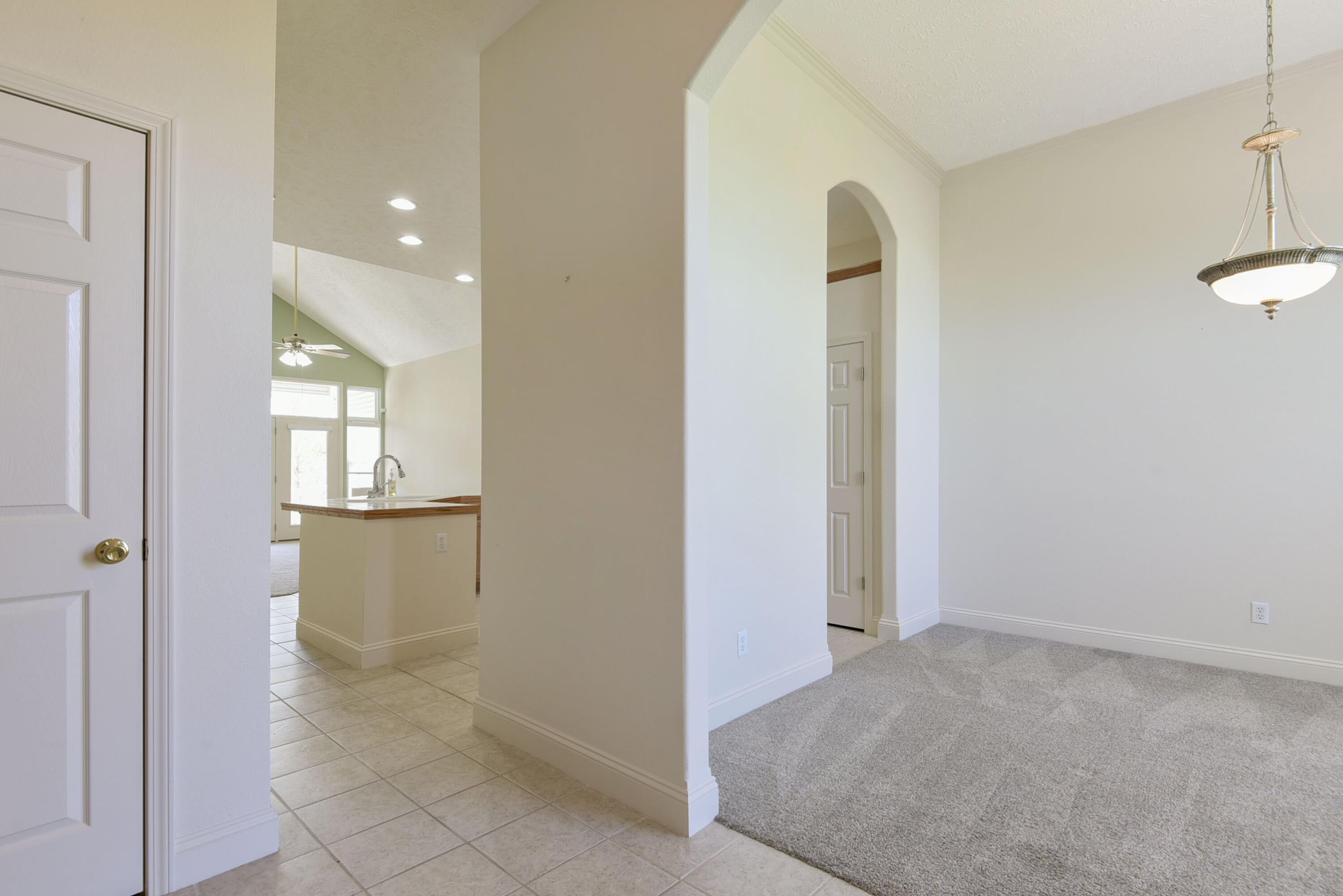 152 Sterling Way Property Photo 4