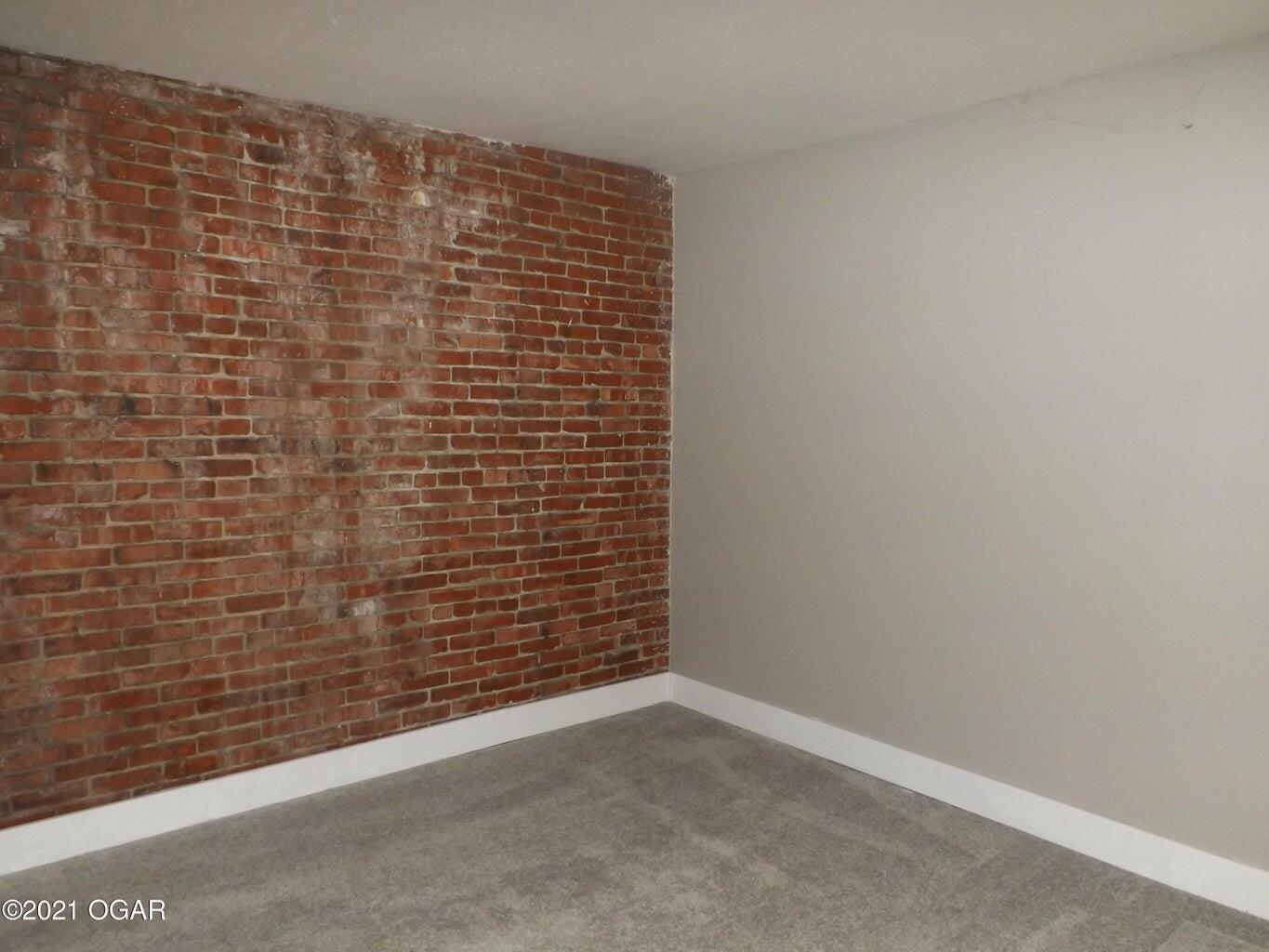 122 North Main Street Property Photo 5