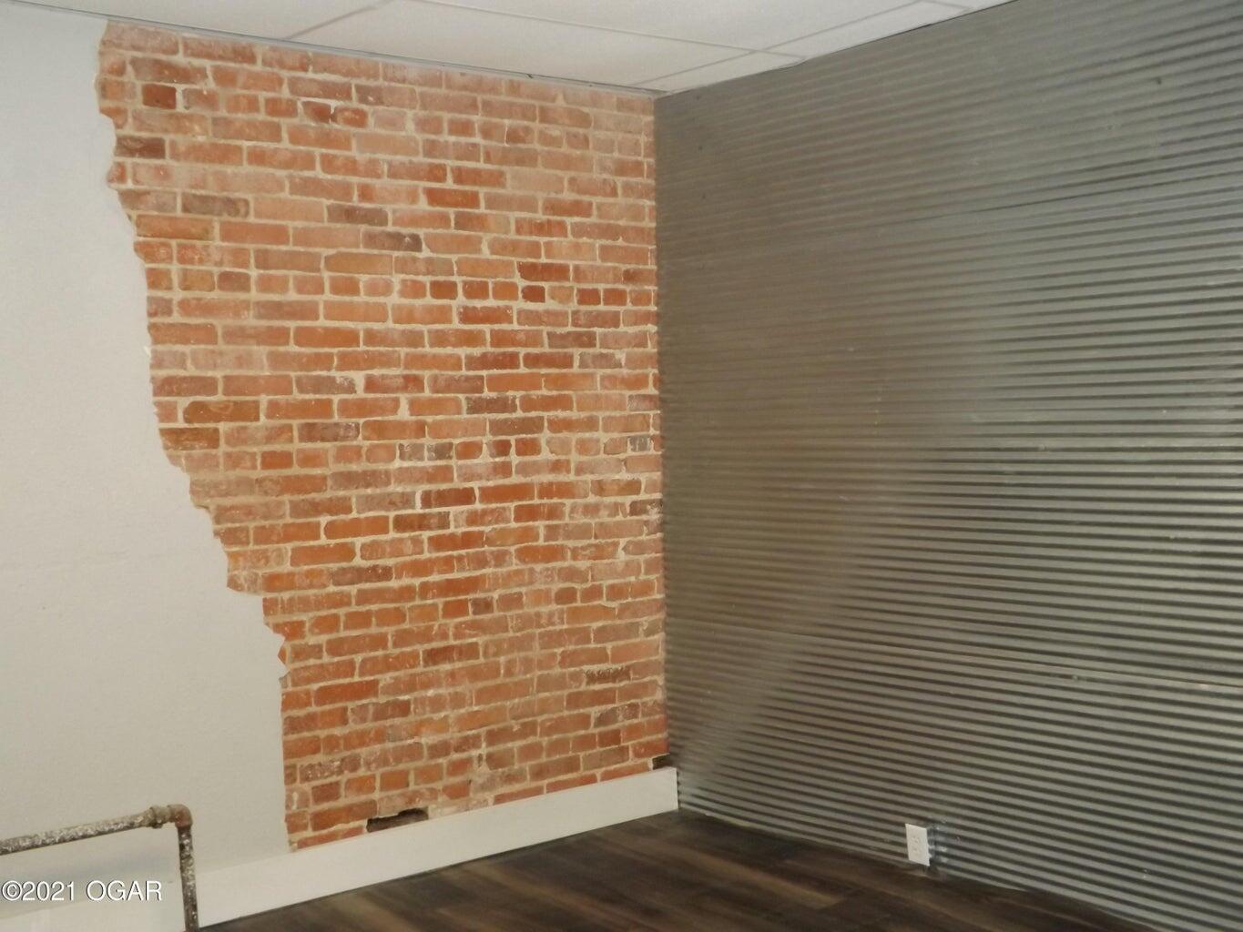 122 North Main Street Property Photo 6