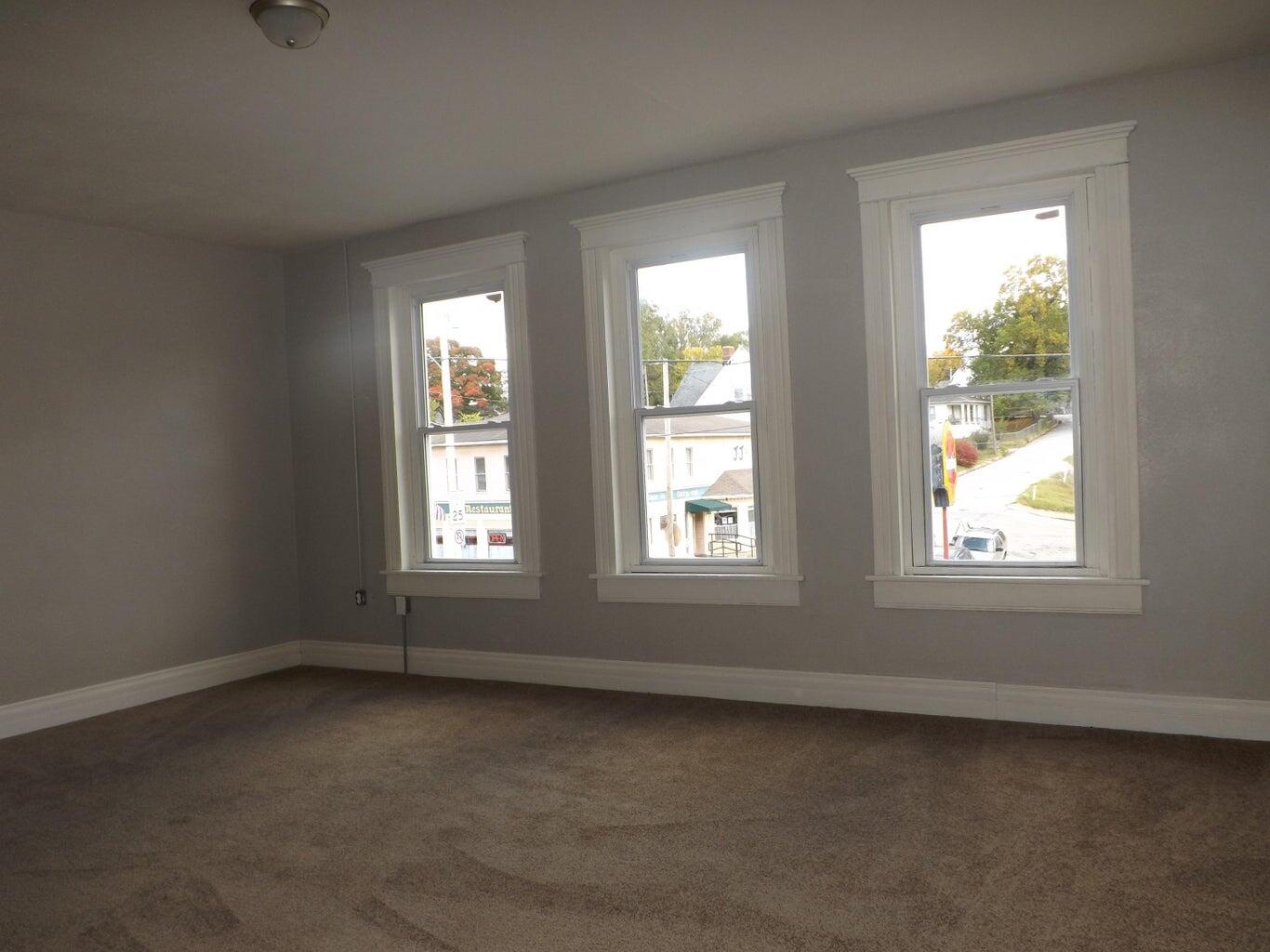 122 North Main Street Property Photo 10
