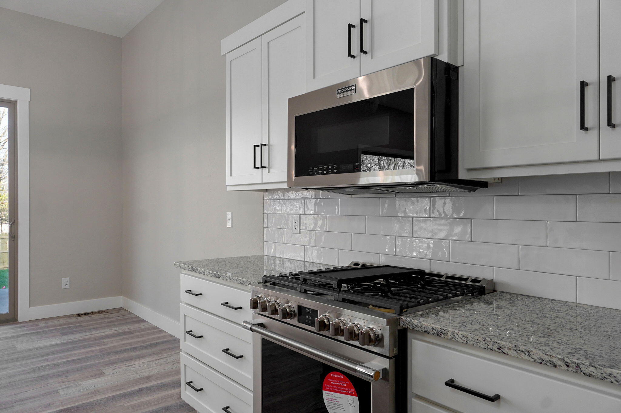 4874 South Sycamore Avenue Property Photo 6