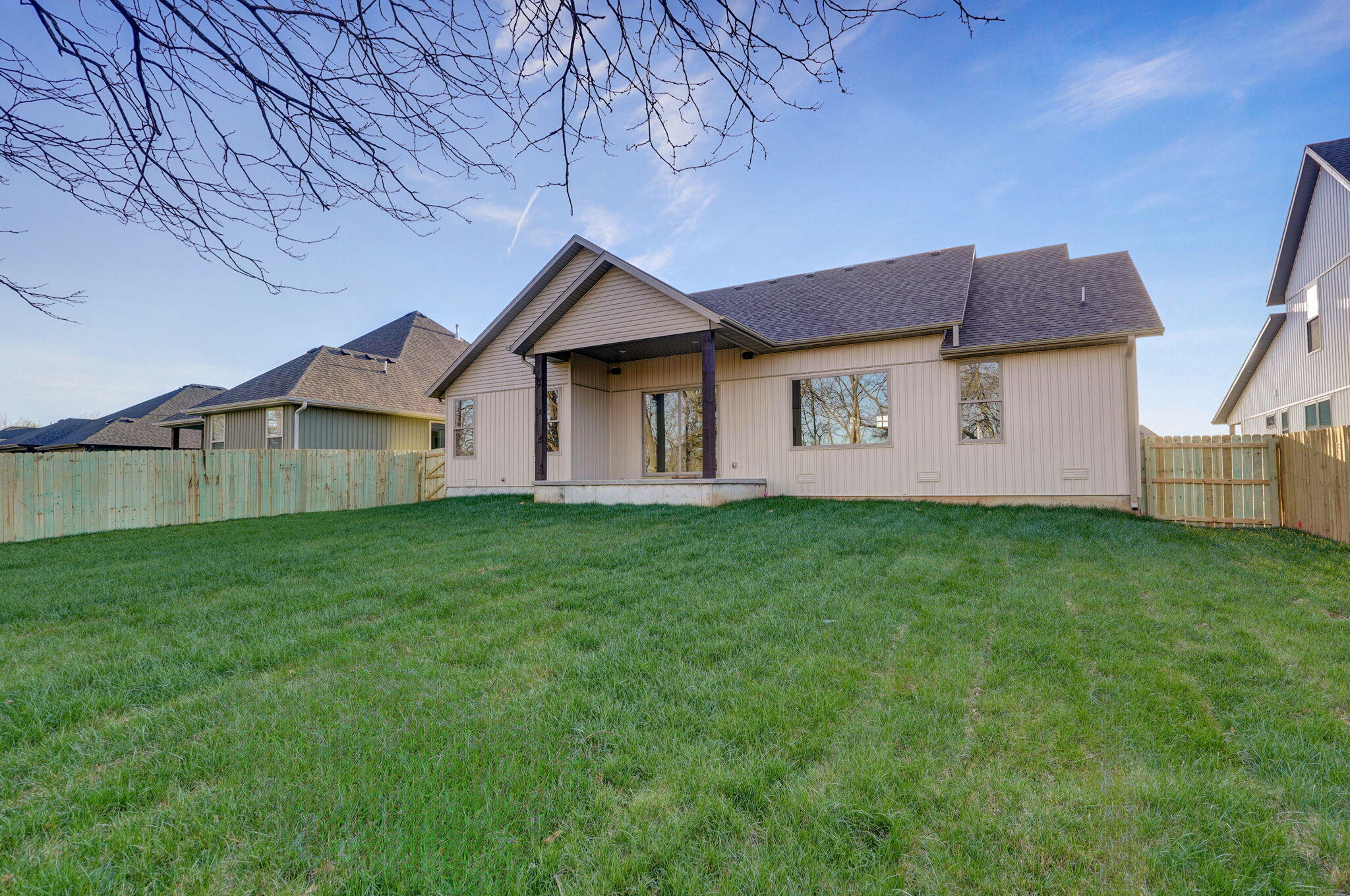 4874 South Sycamore Avenue Property Photo 17