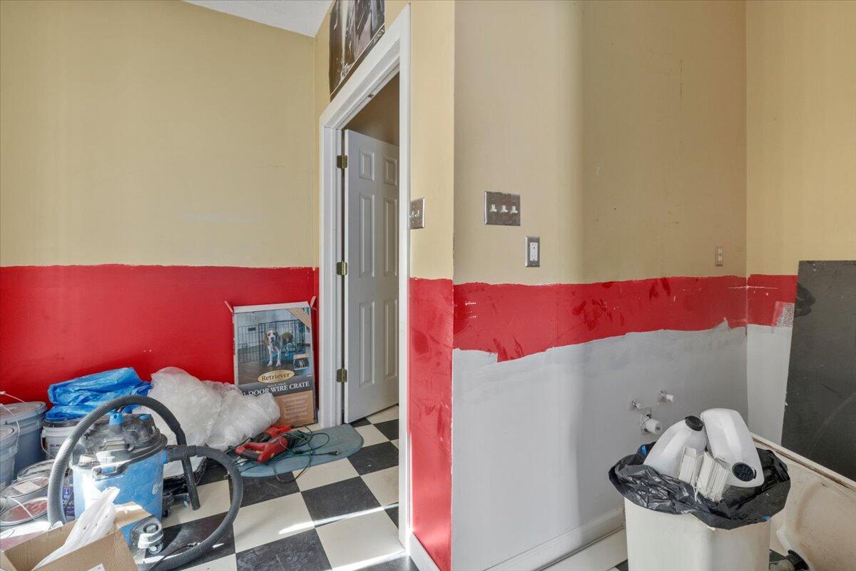 301 Luyster Street Property Photo 21
