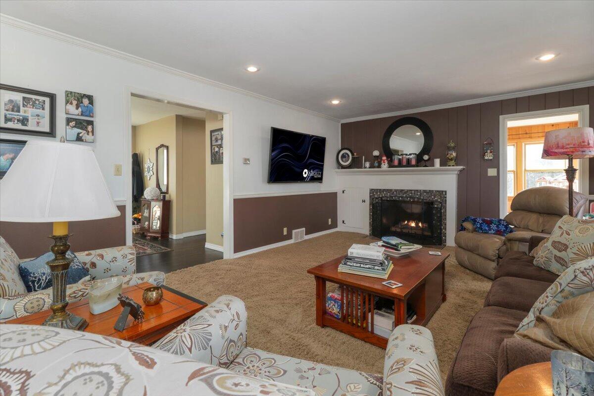 1078 Private Road 8572 Property Photo 10