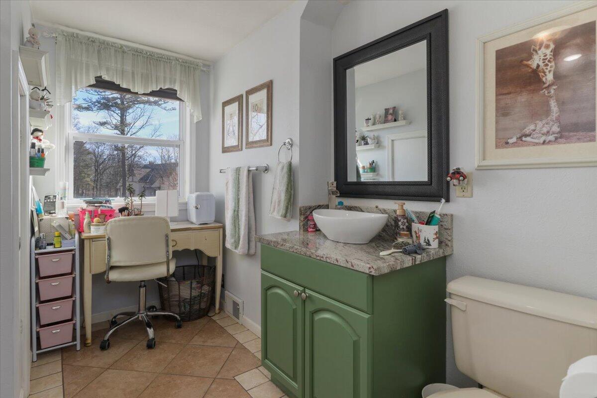 1078 Private Road 8572 Property Photo 24