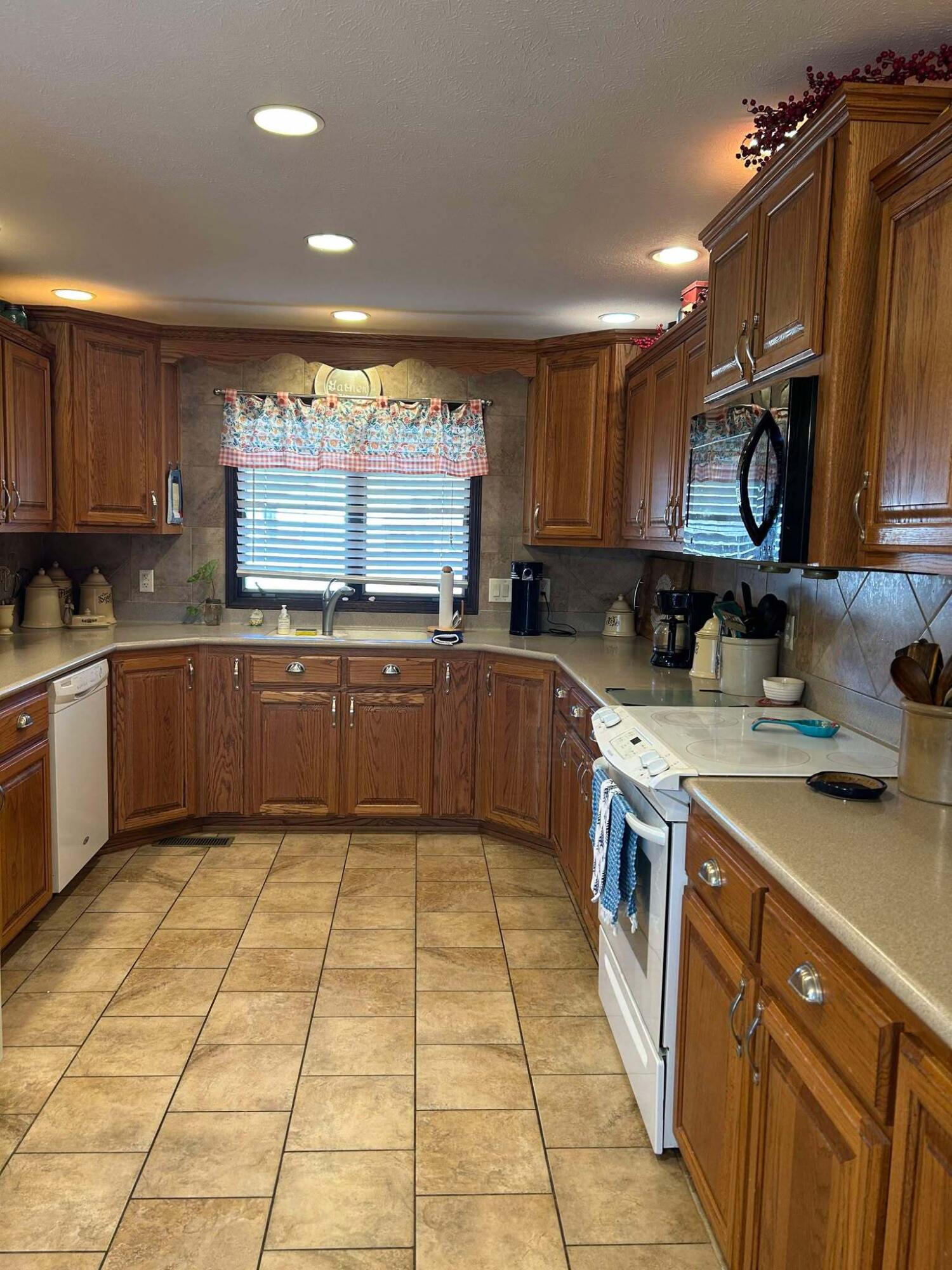14776 State Highway Ff Property Photo 17