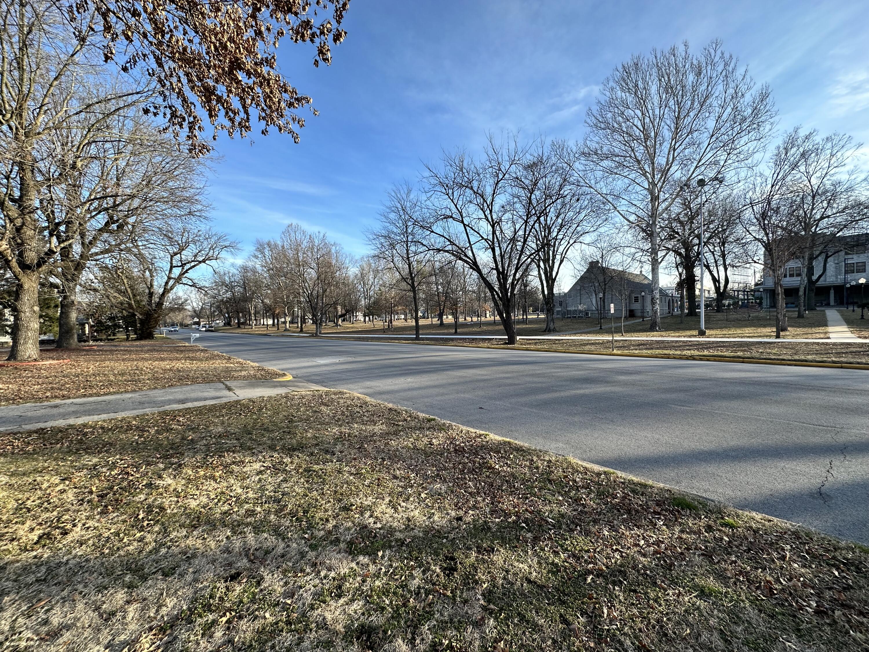 1845 South Grand Avenue Property Photo 7