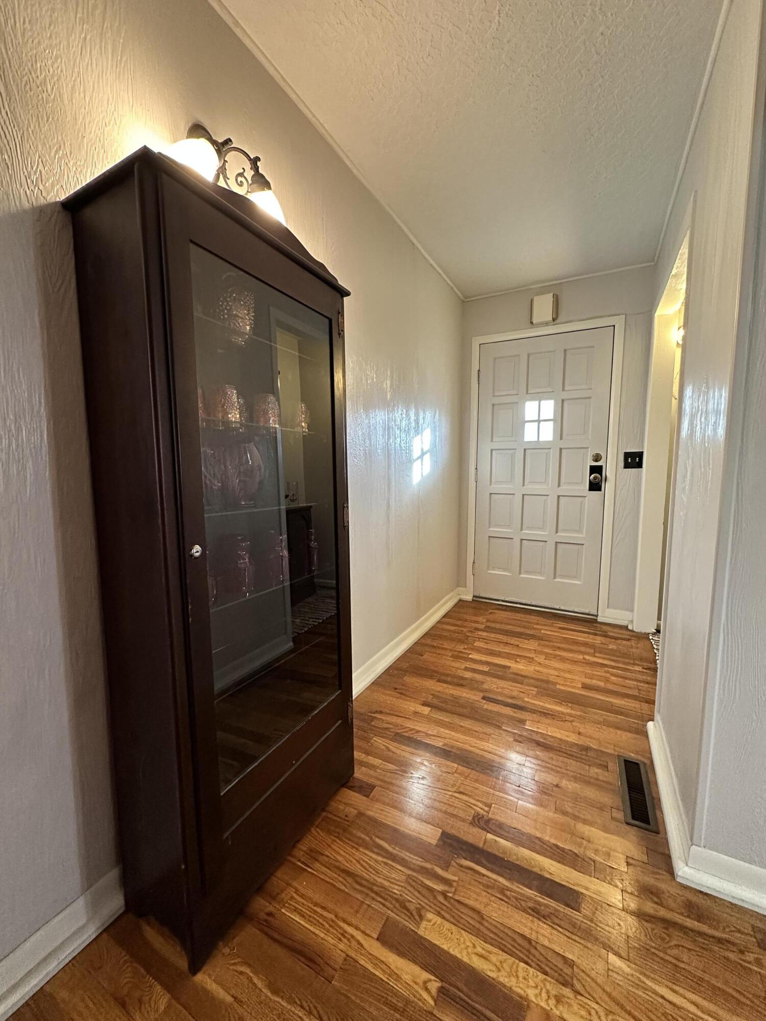 1845 South Grand Avenue Property Photo 16