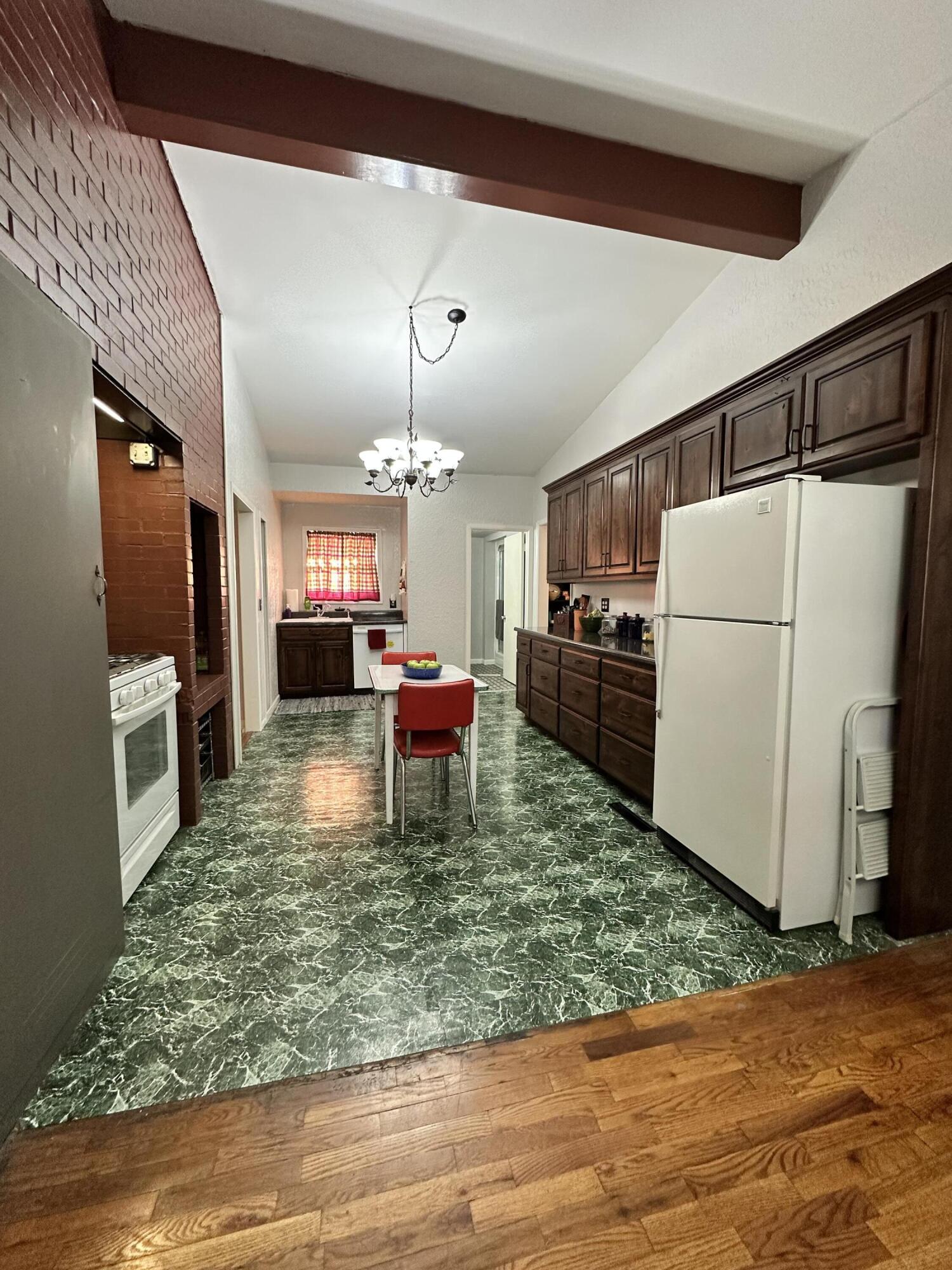 1845 South Grand Avenue Property Photo 21