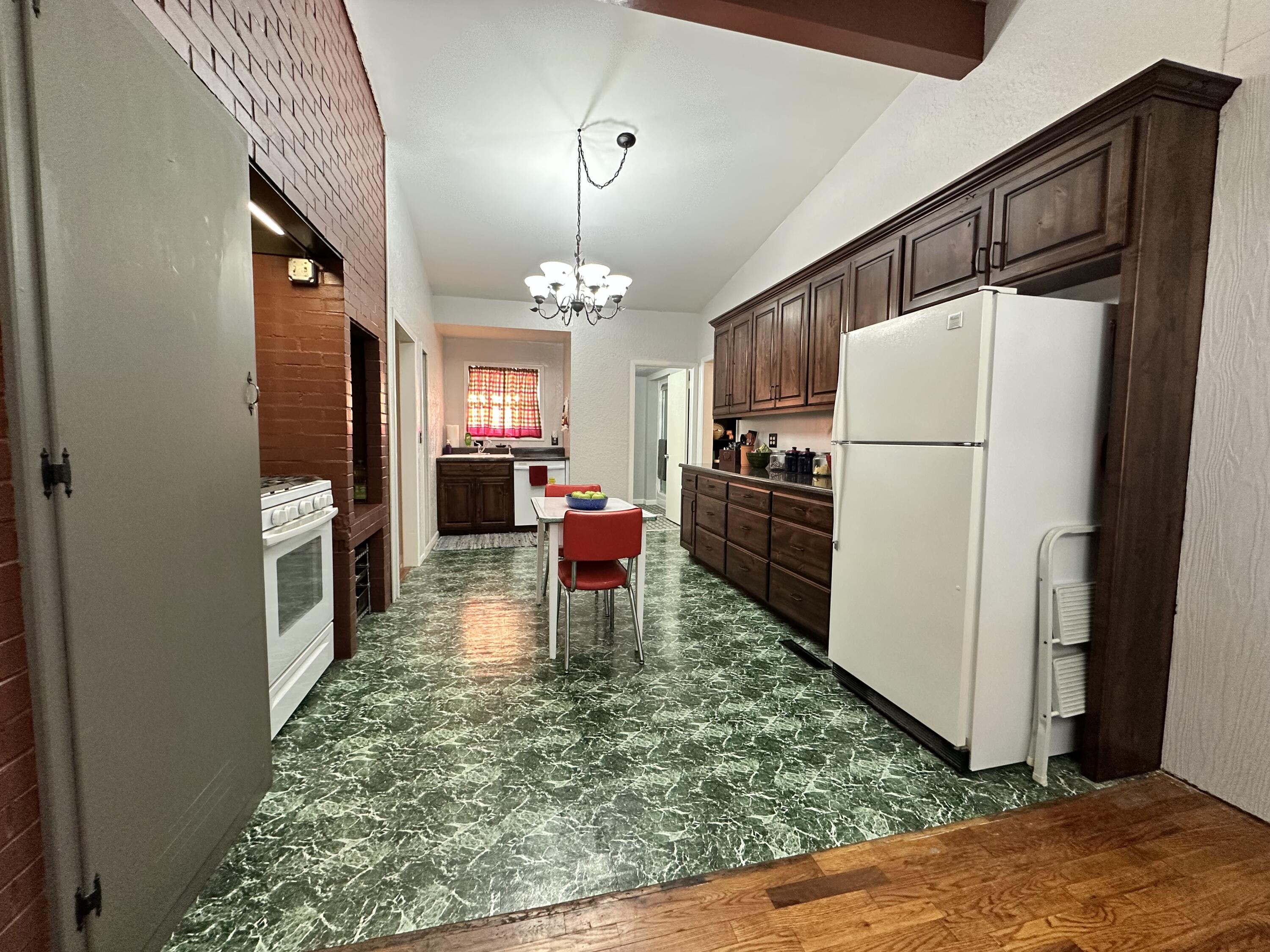 1845 South Grand Avenue Property Photo 22