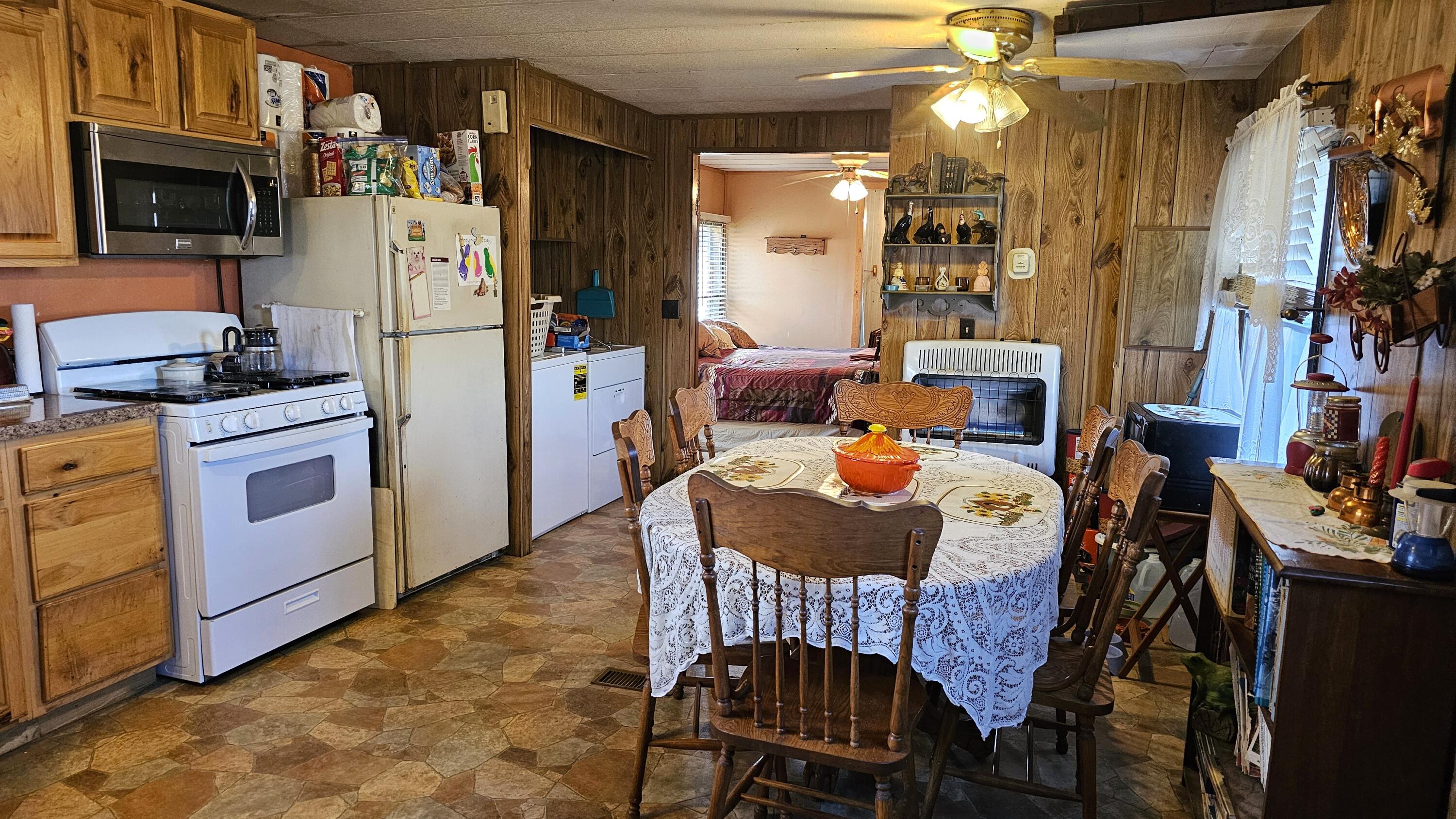 3121 South 25th Road Property Photo 4