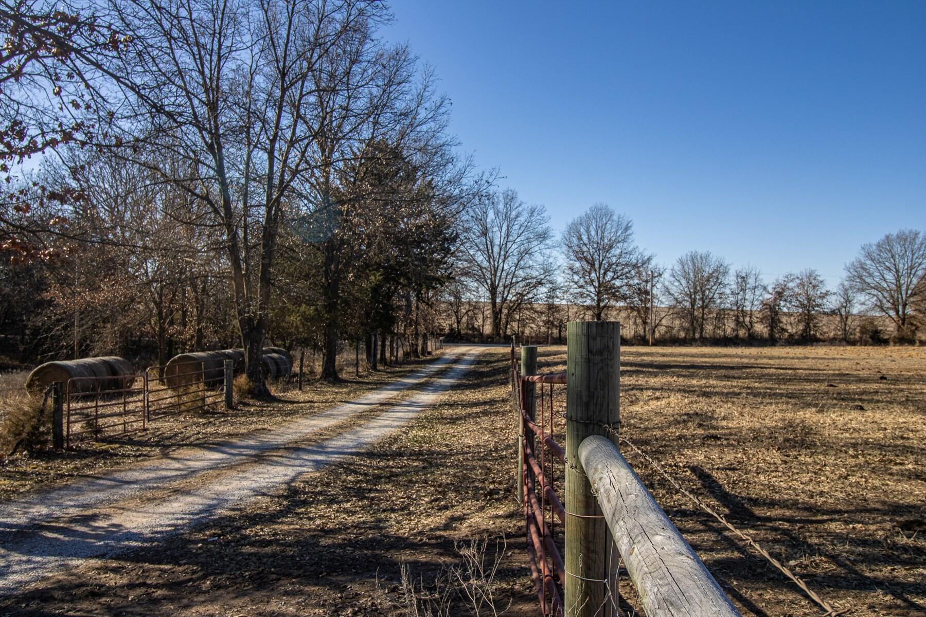 7550 Northeast 125 Road Property Photo 45