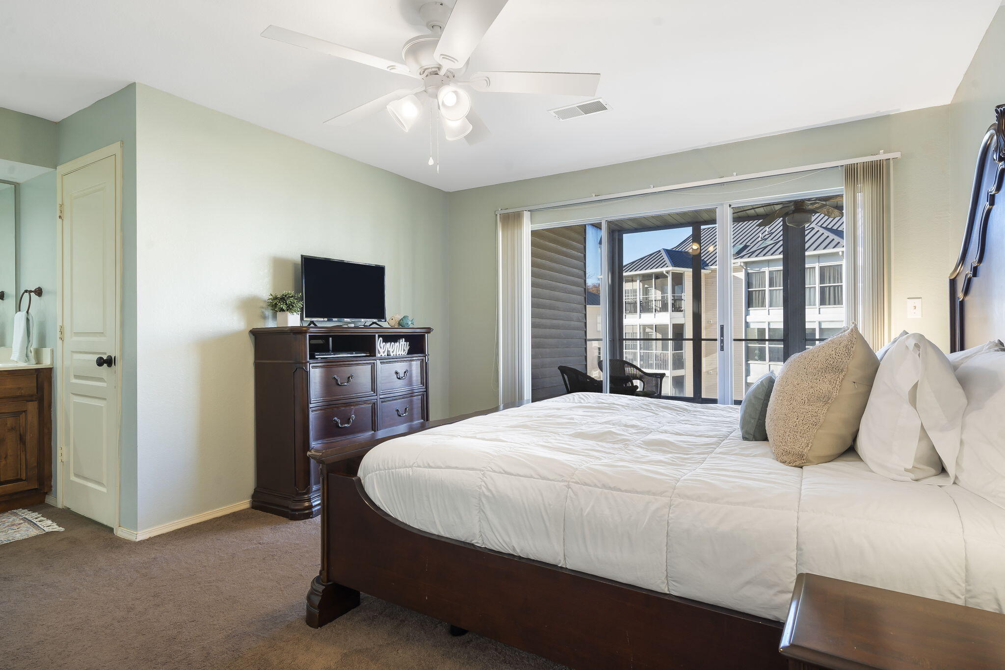 240 Meadow Ridge Lane Property Photo 12
