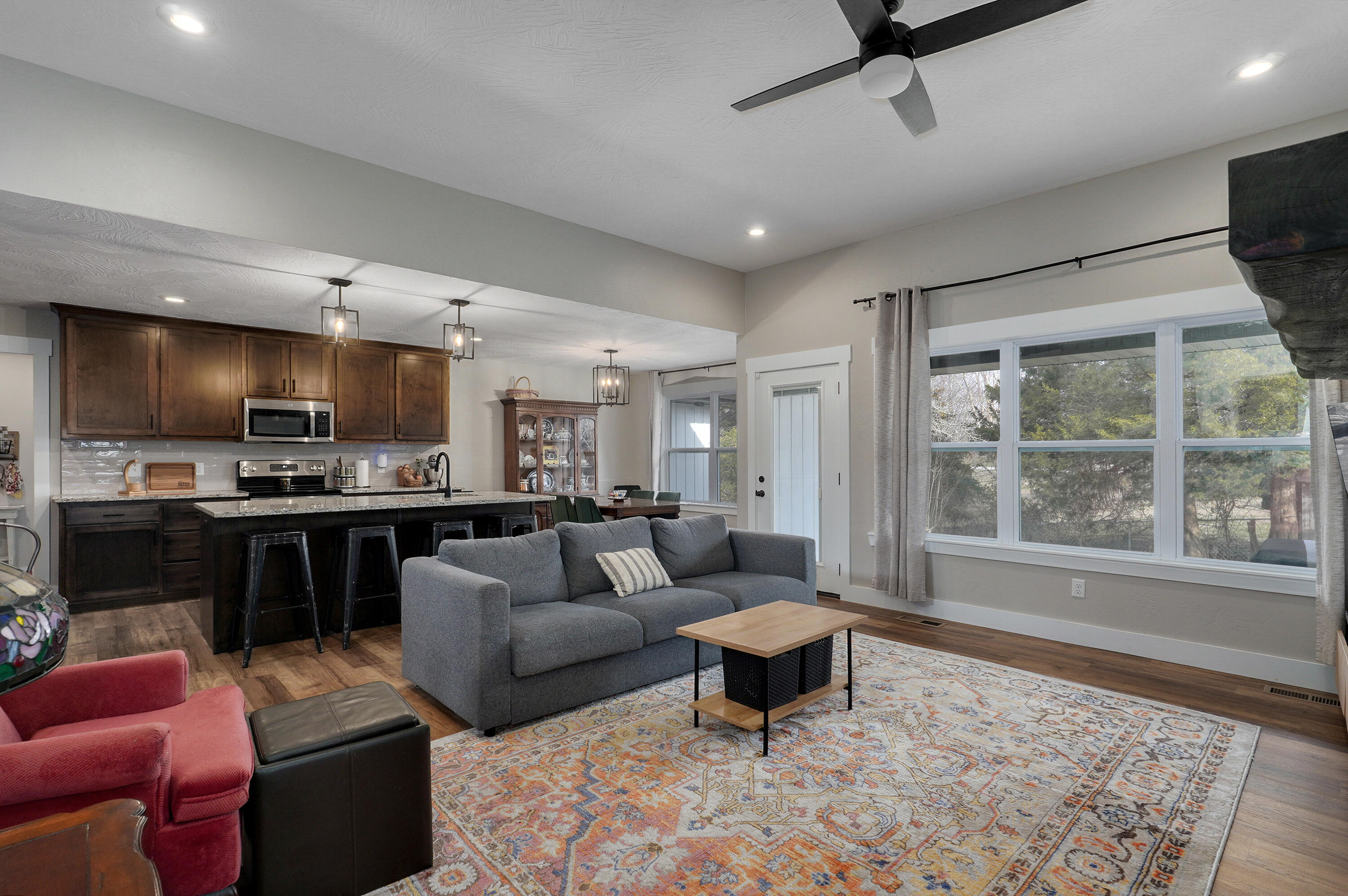 2060 Buckhorn Road Property Photo 6