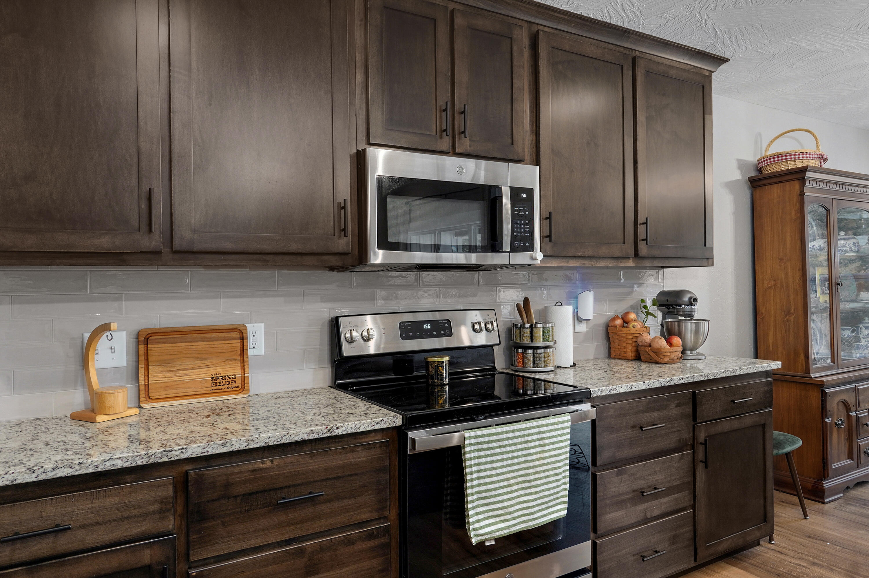 2060 Buckhorn Road Property Photo 10