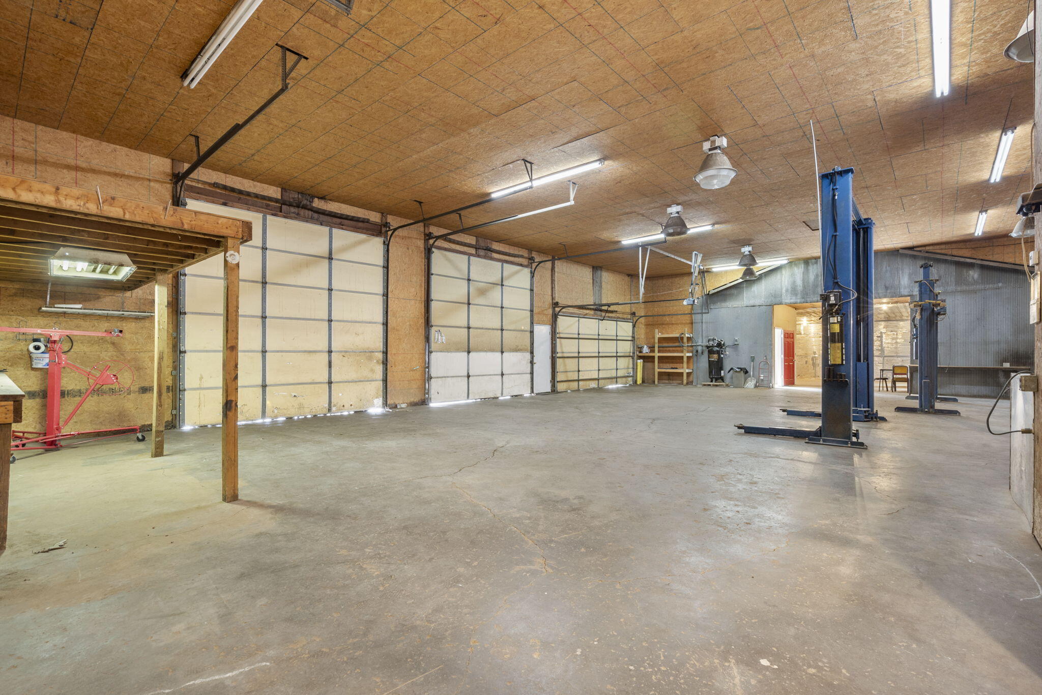 629 East State Highway 248 Property Photo 18