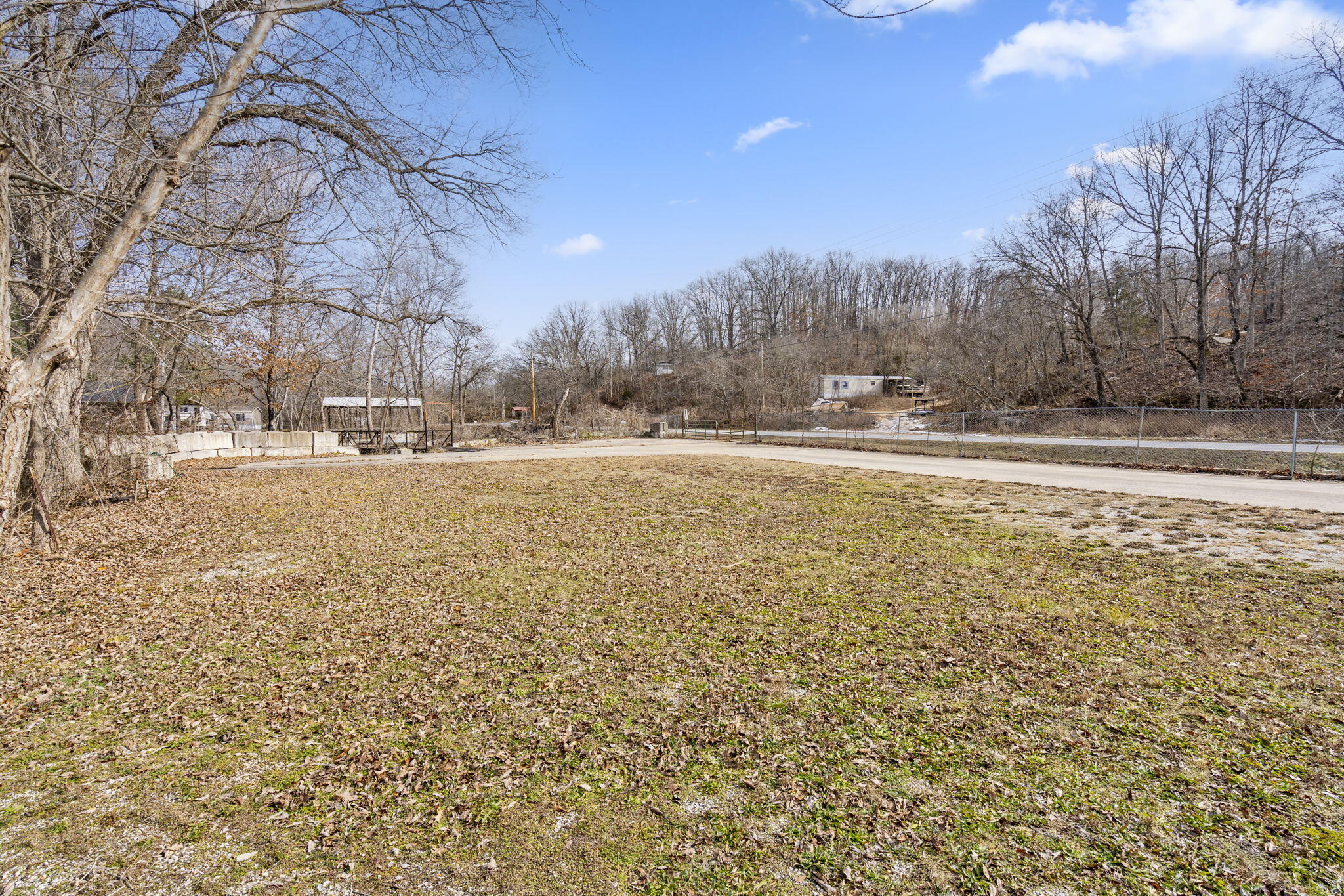 629 East State Highway 248 Property Photo 28