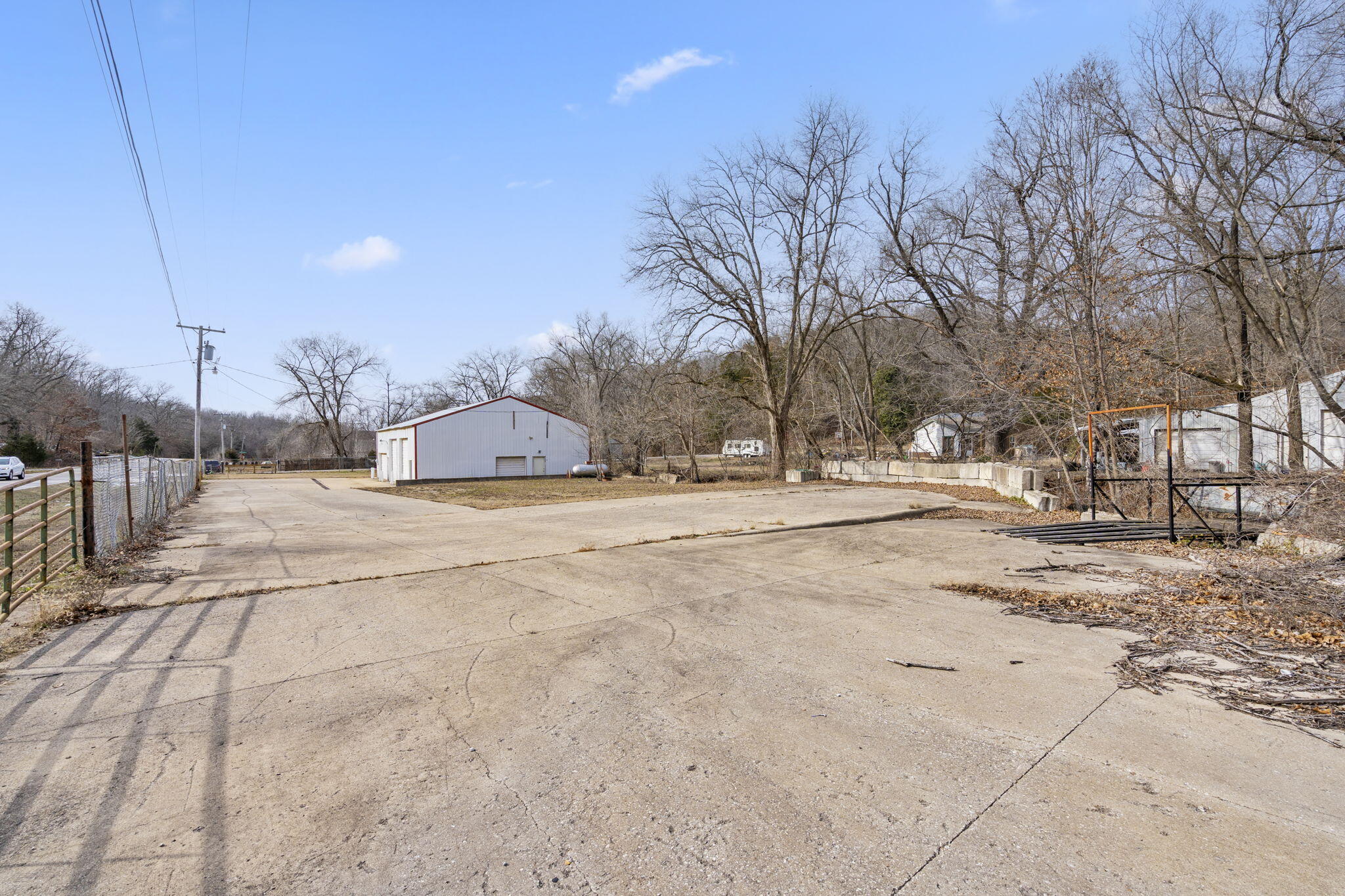 629 East State Highway 248 Property Photo 29