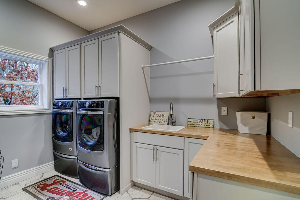 137 Slick Rock Road Property Photo 47