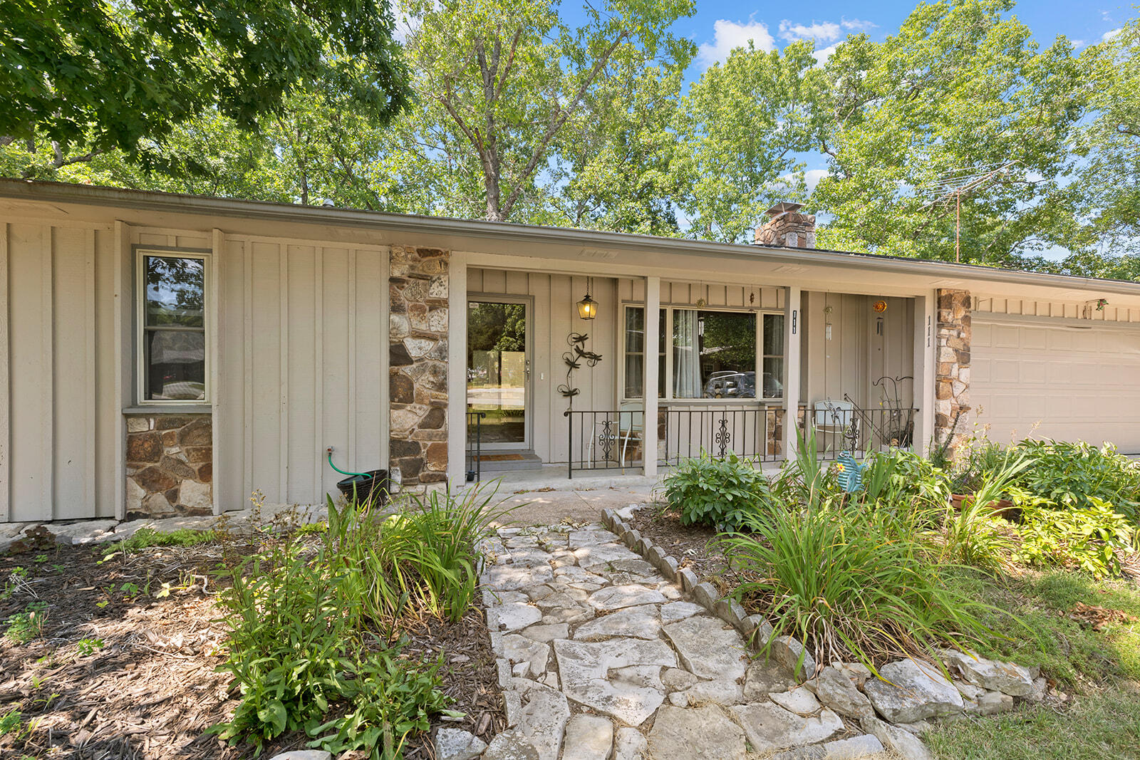 111 Vin Villa Property Photo 2