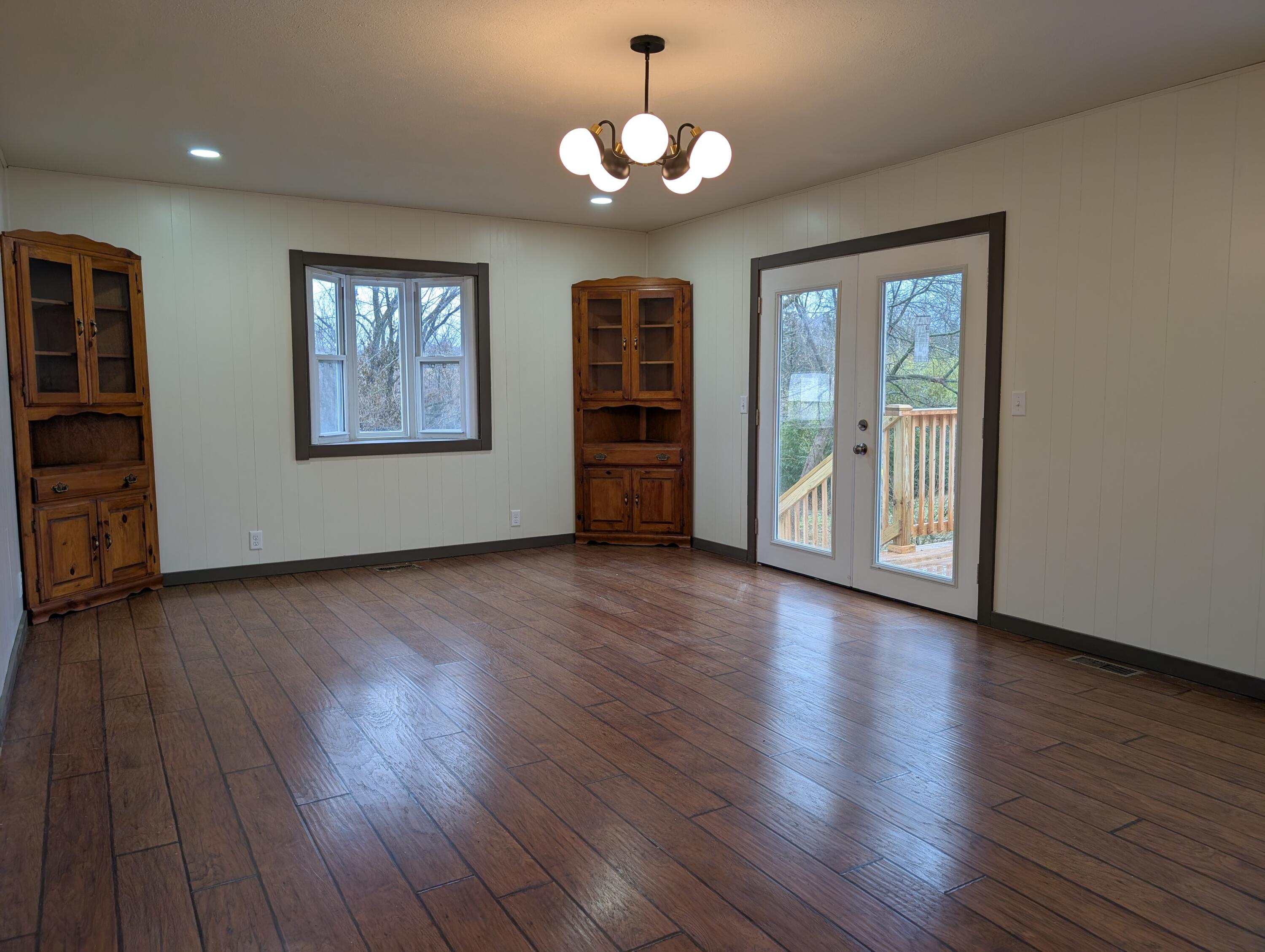 600 North Main Street Property Photo 19