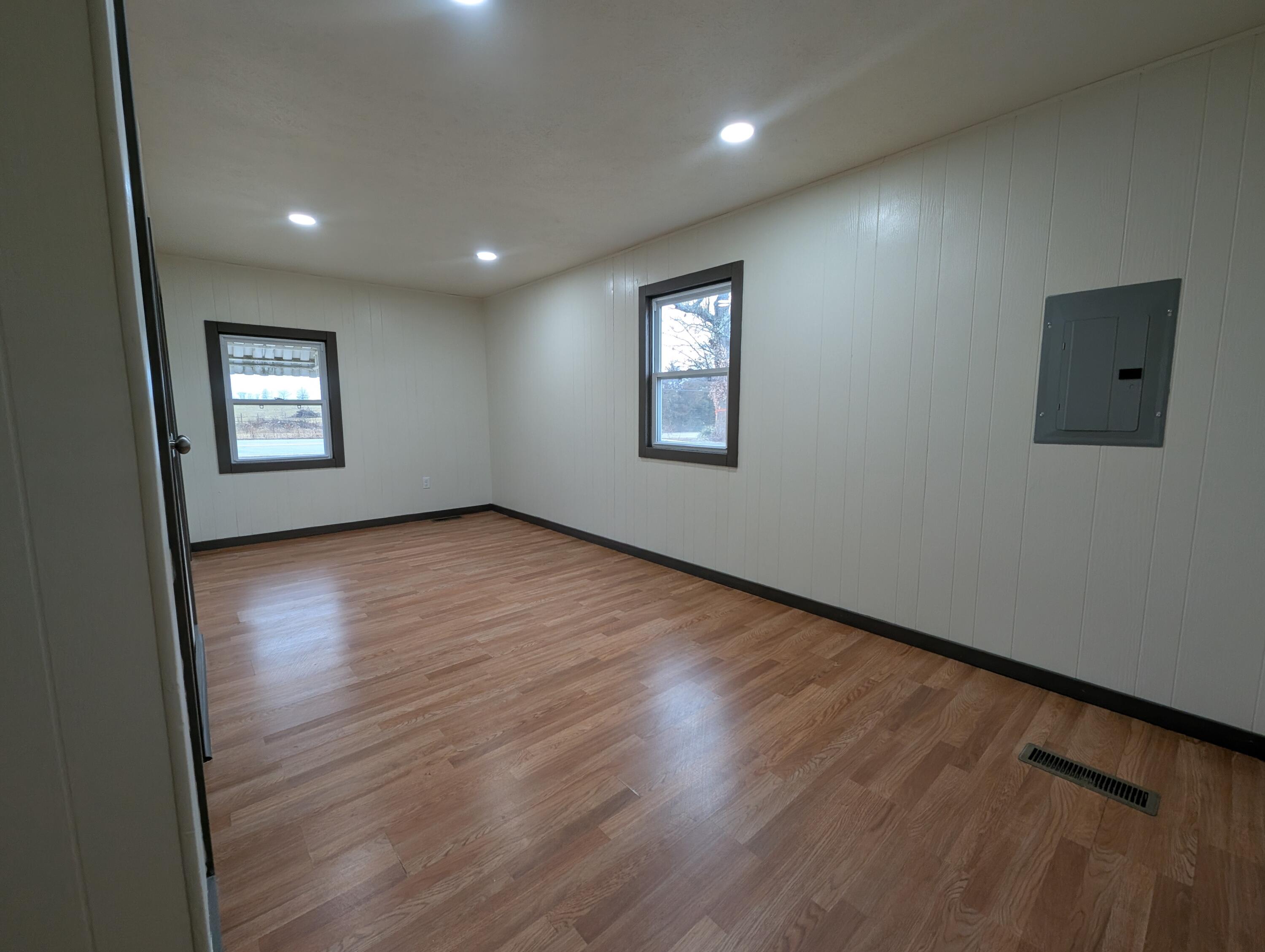 600 North Main Street Property Photo 21