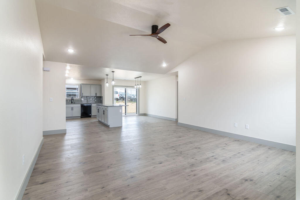 370 Echo Valley Circle Property Photo 6