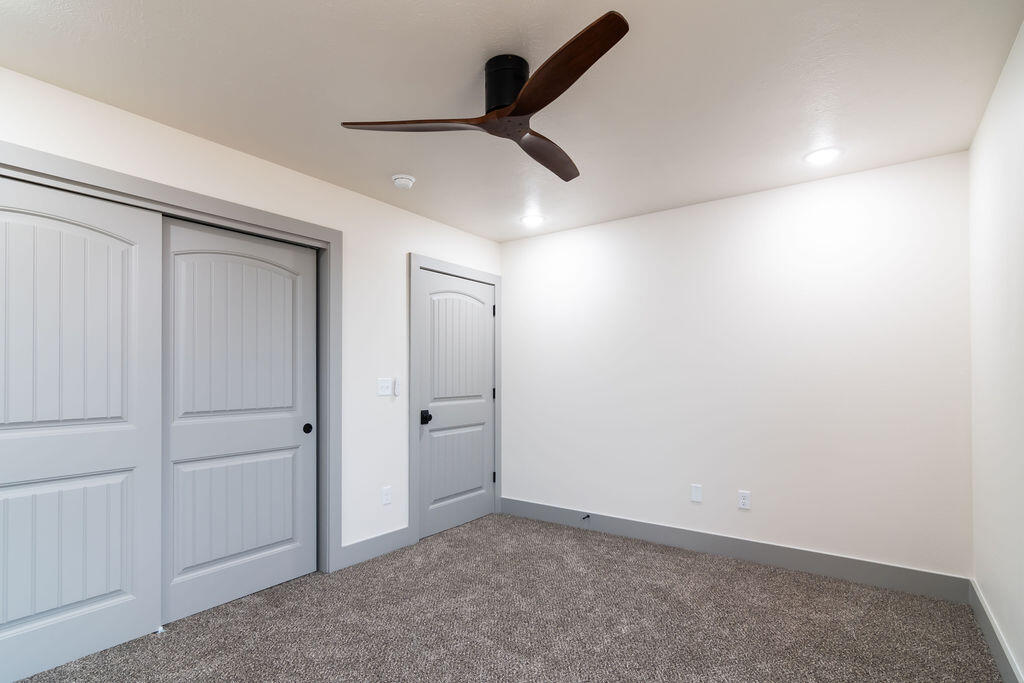 370 Echo Valley Circle Property Photo 14