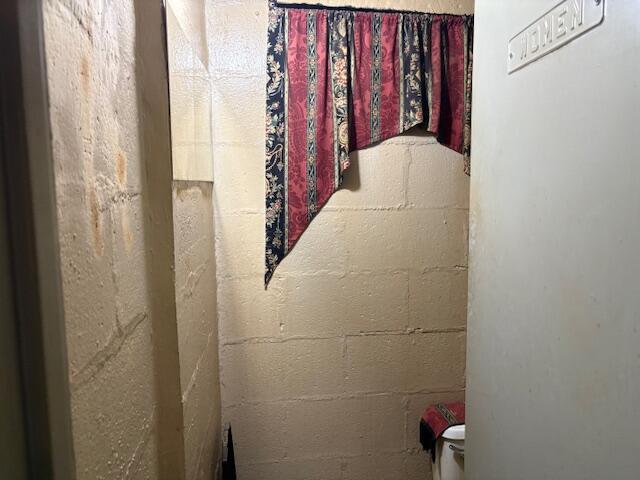 19 West Locust Street Property Photo 11
