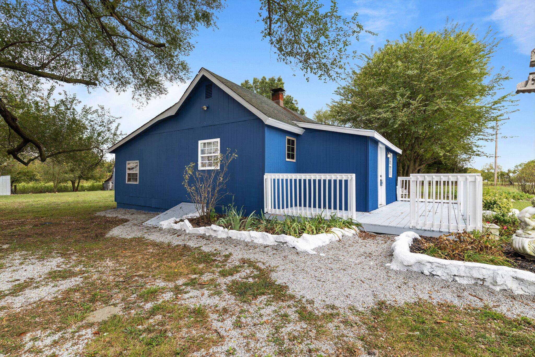 2242 Silver Lake Road Property Photo 2