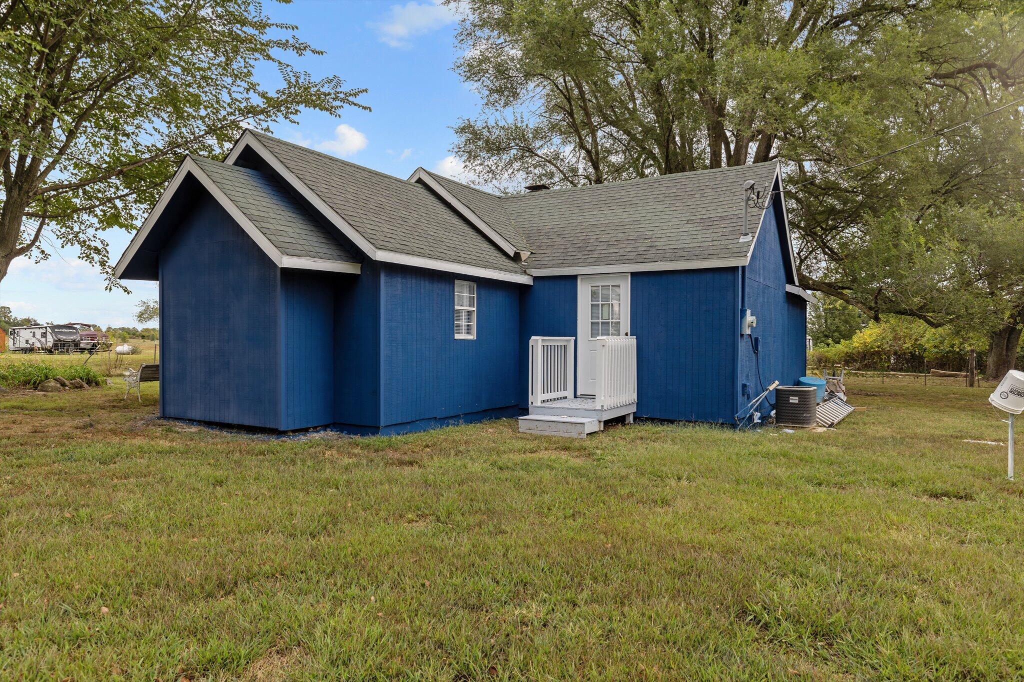 2242 Silver Lake Road Property Photo 22