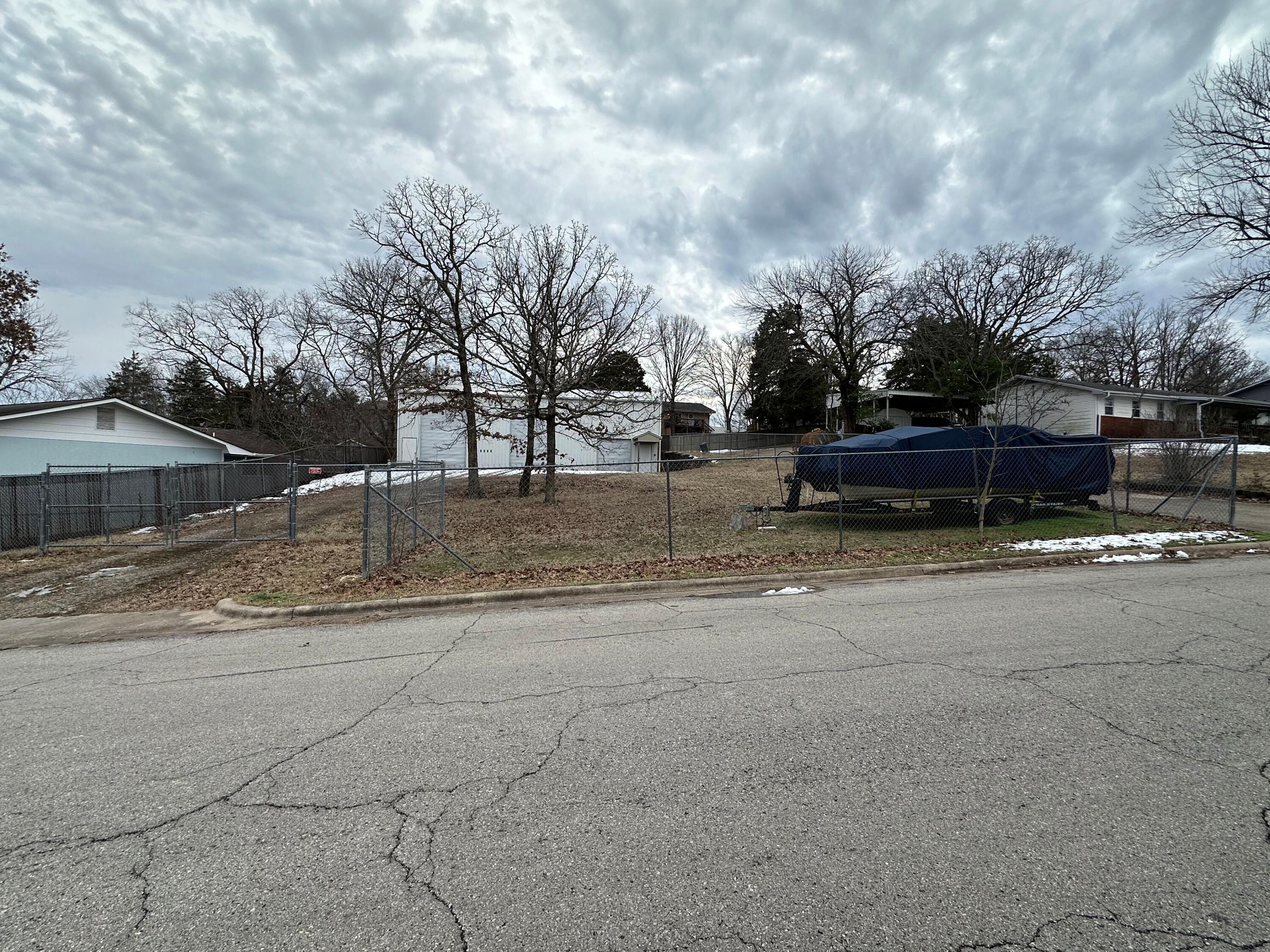 1800 Boswell Avenue Property Photo 6
