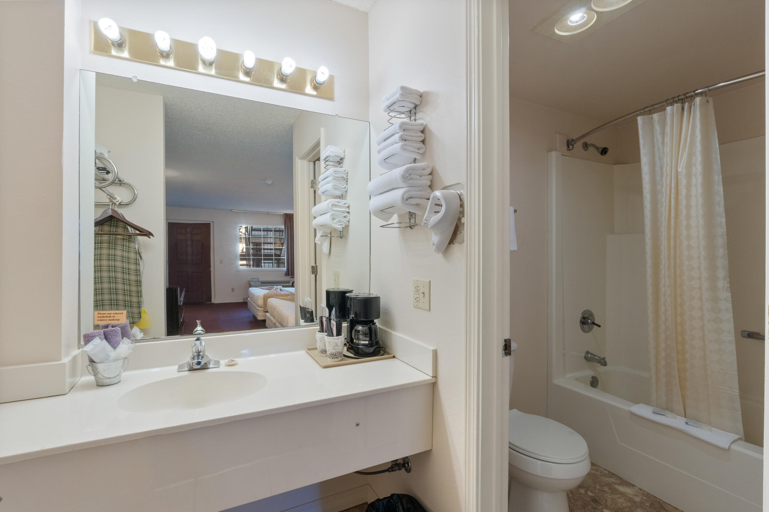 2038 East Van Buren Property Photo 18