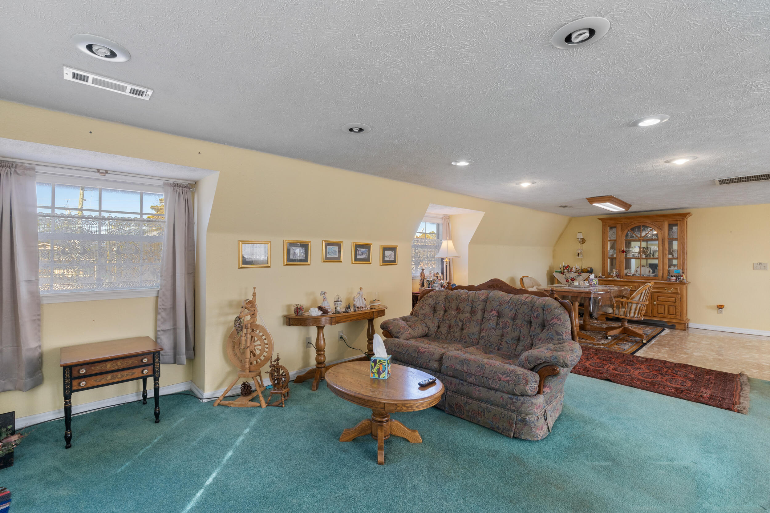 2038 East Van Buren Property Photo 22