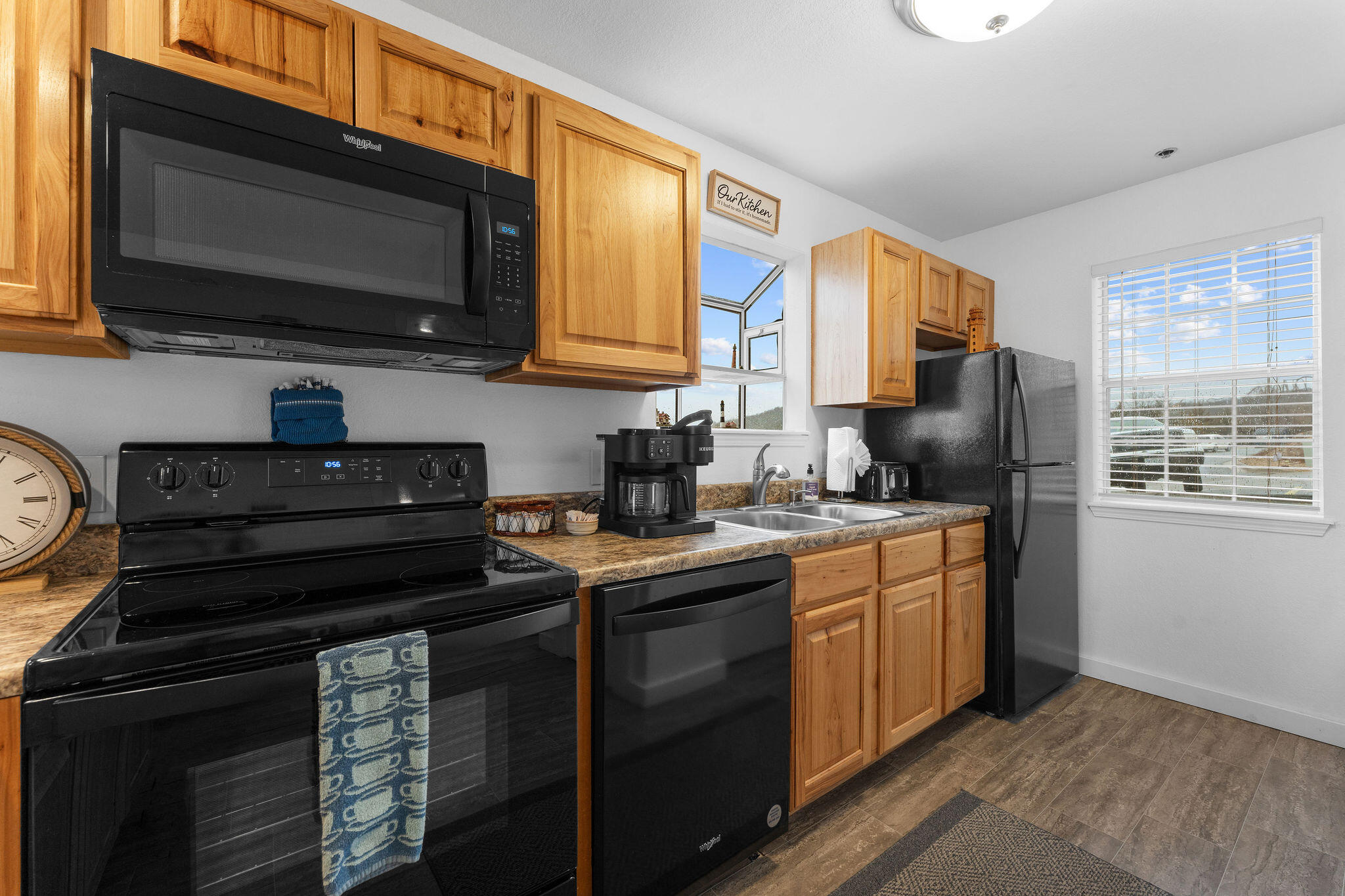 38 Lantern Bay Lane Property Photo 5